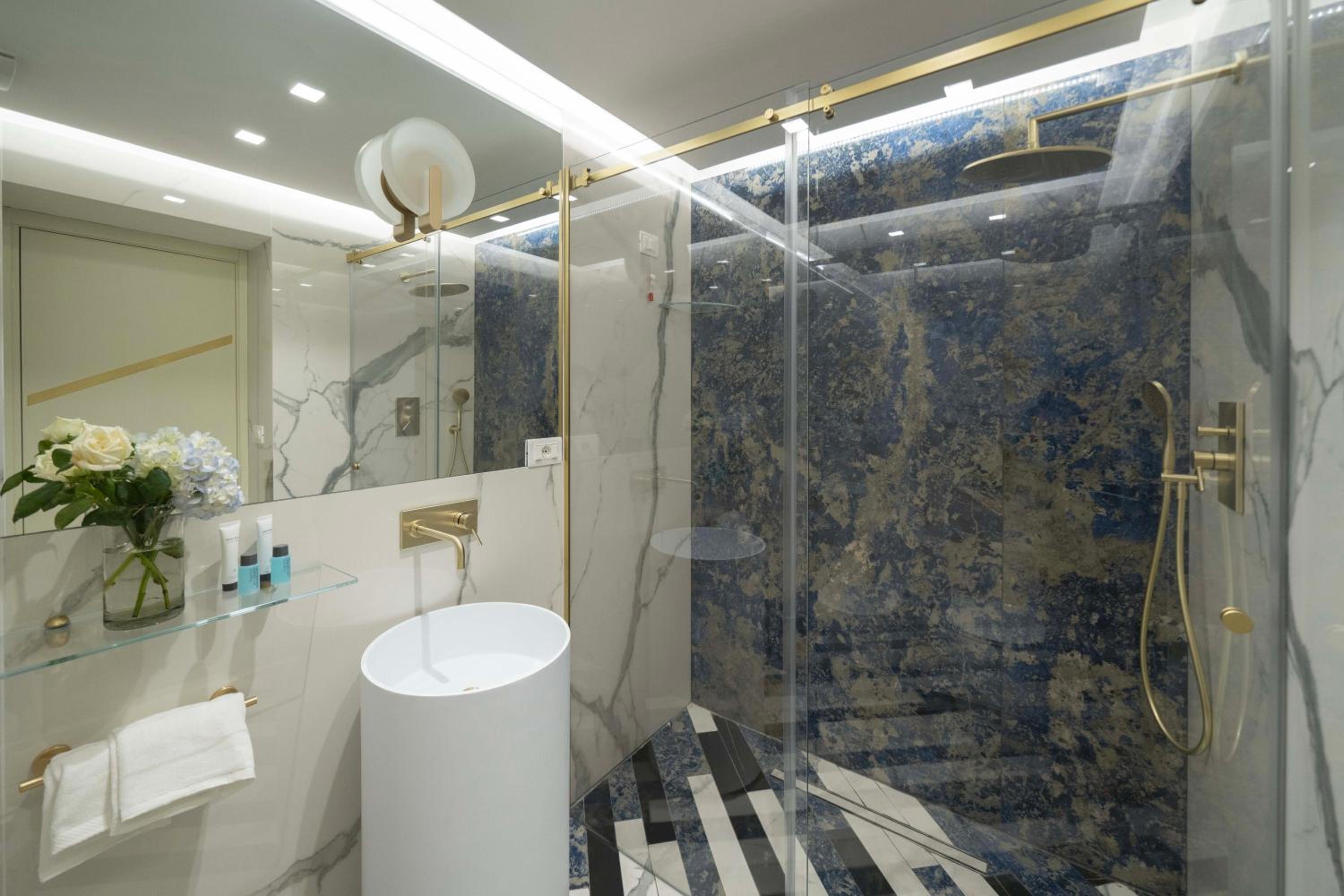 Superior Double Room with Sea View - Photo 12