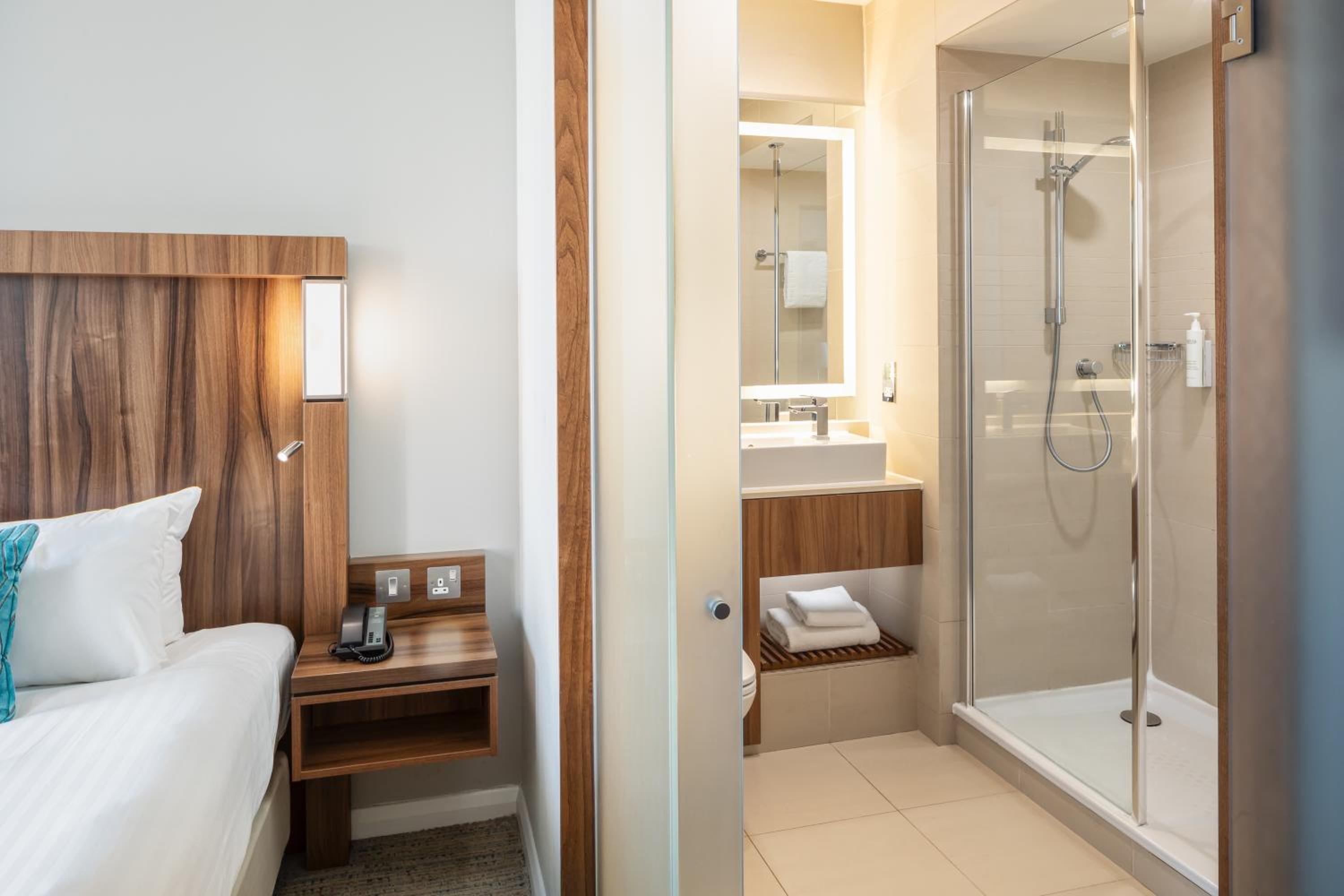 Executive room, Guest room, King