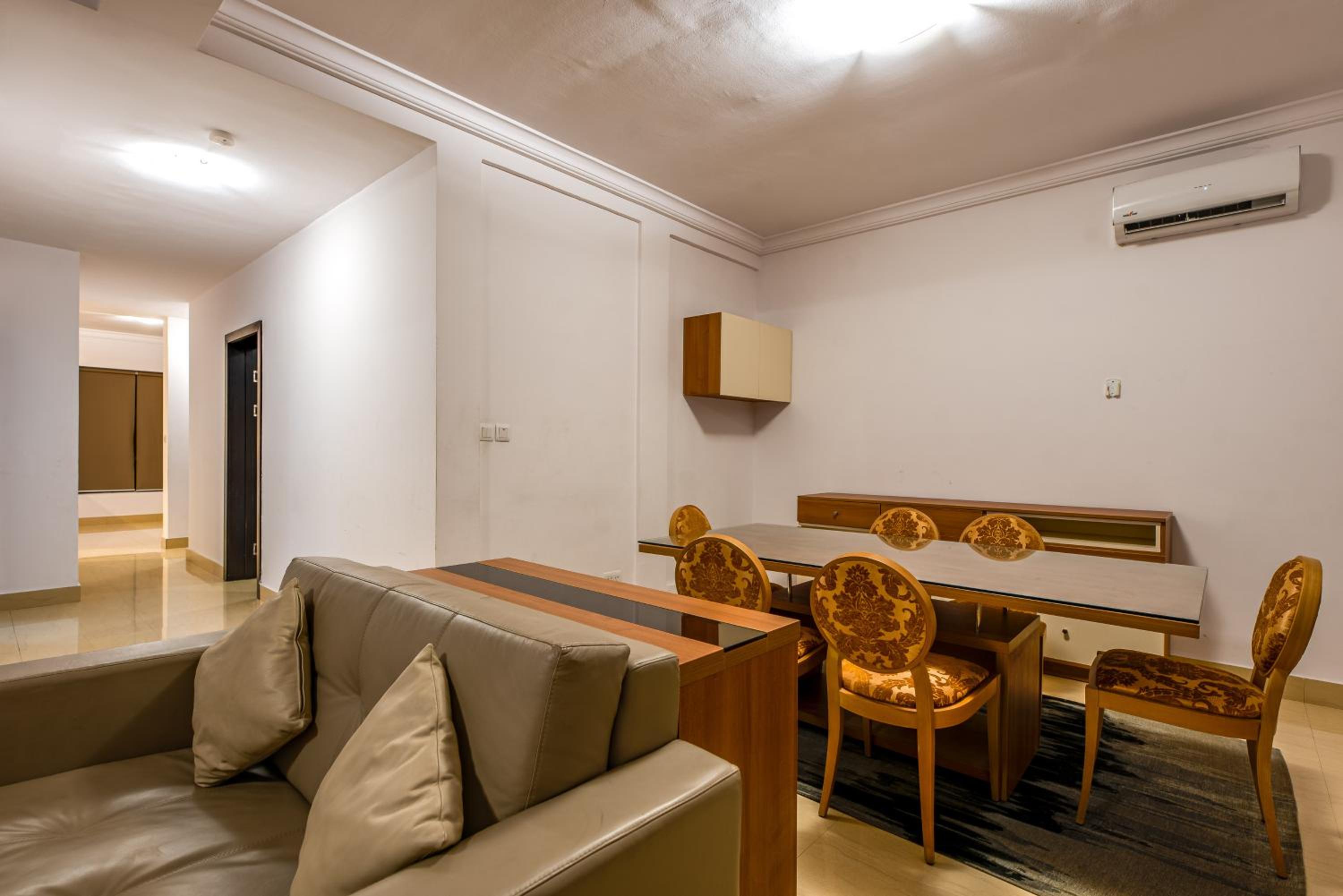 Two-Bedroom Apartment - Photo 2