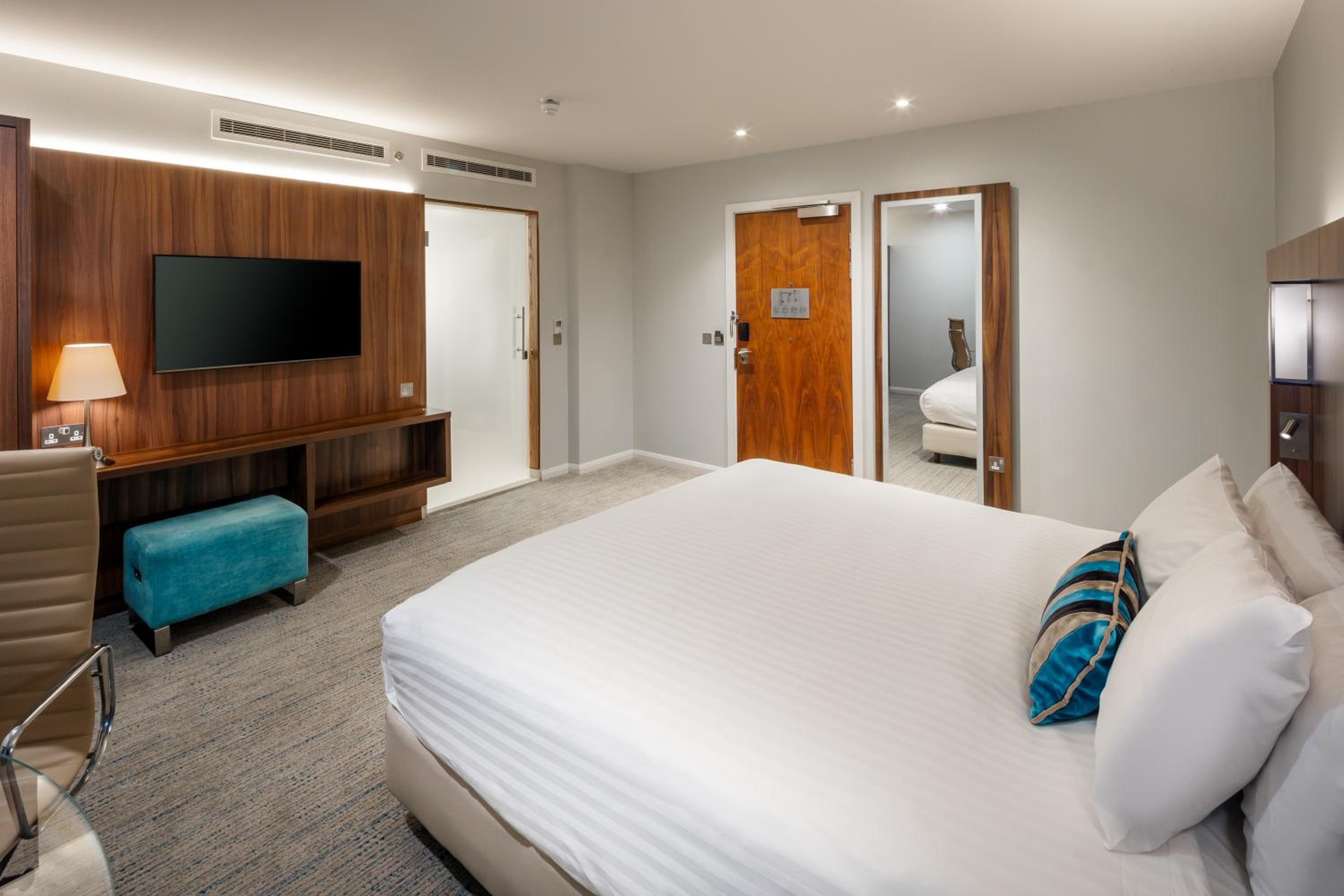 Guest Room, 1 King