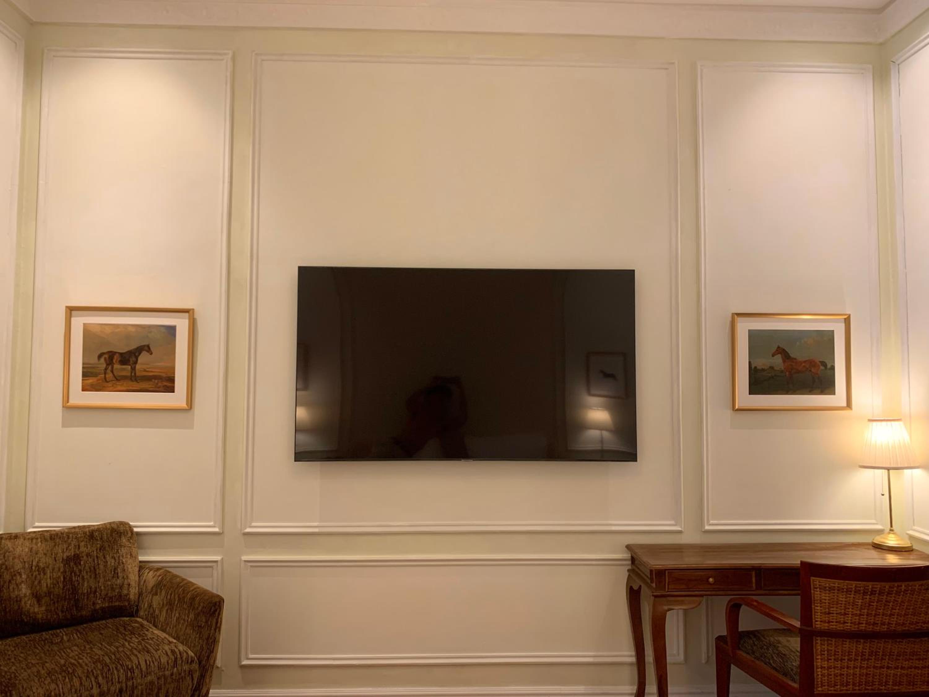 Superior King Suite photo 3
