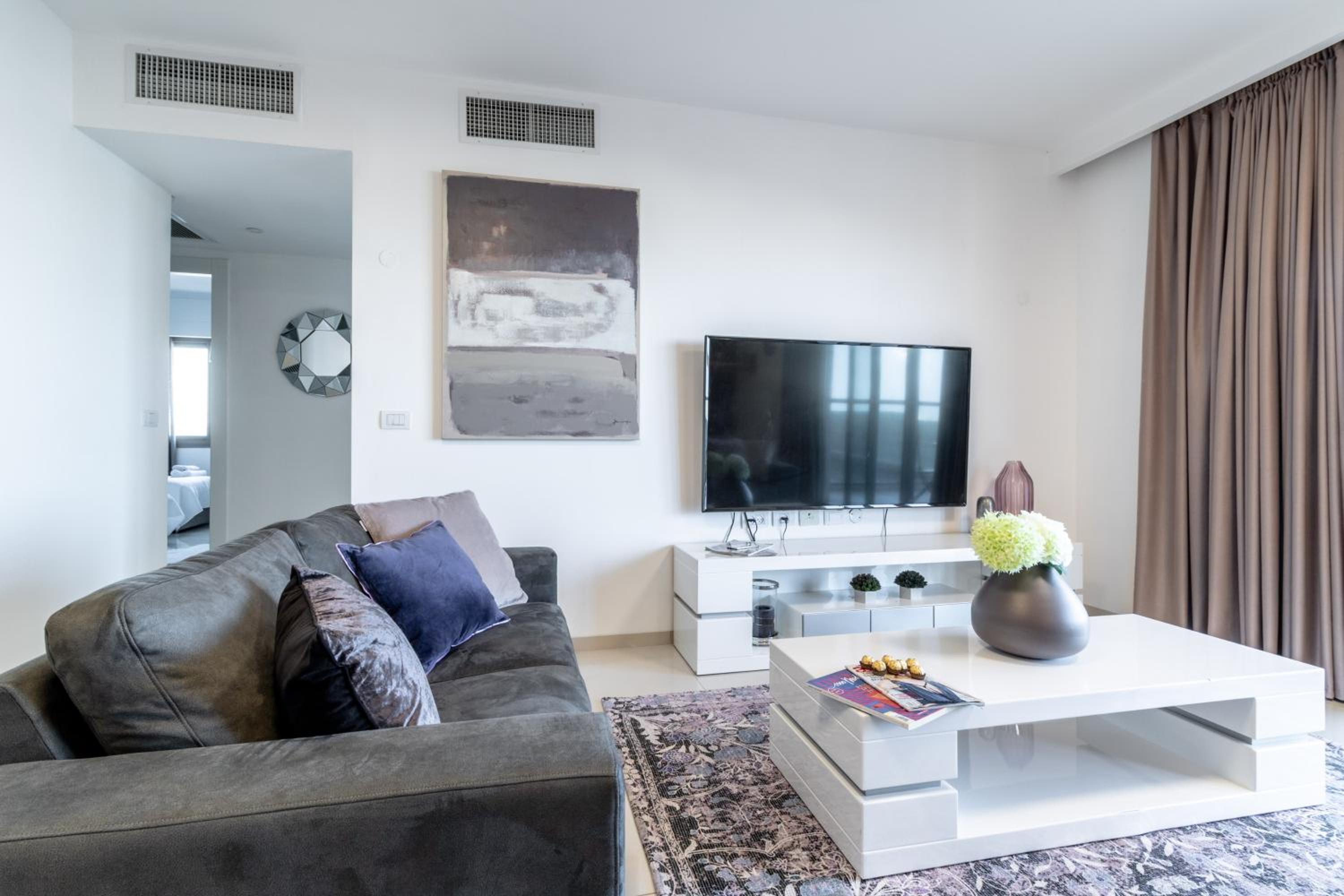 Three-Bedroom Apartment photo 1