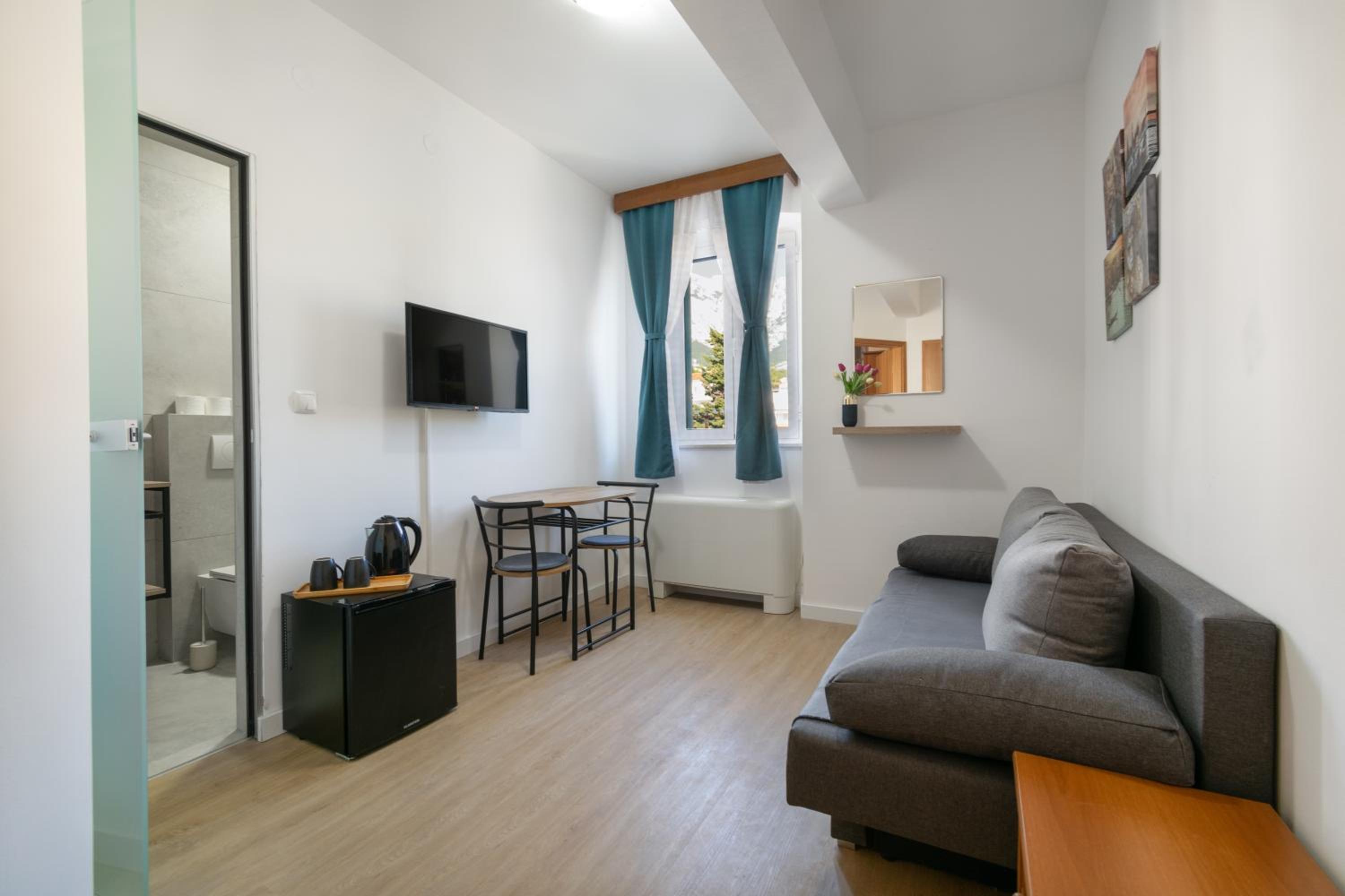 One-Bedroom Suite (2 - 3 Adults) photo 1
