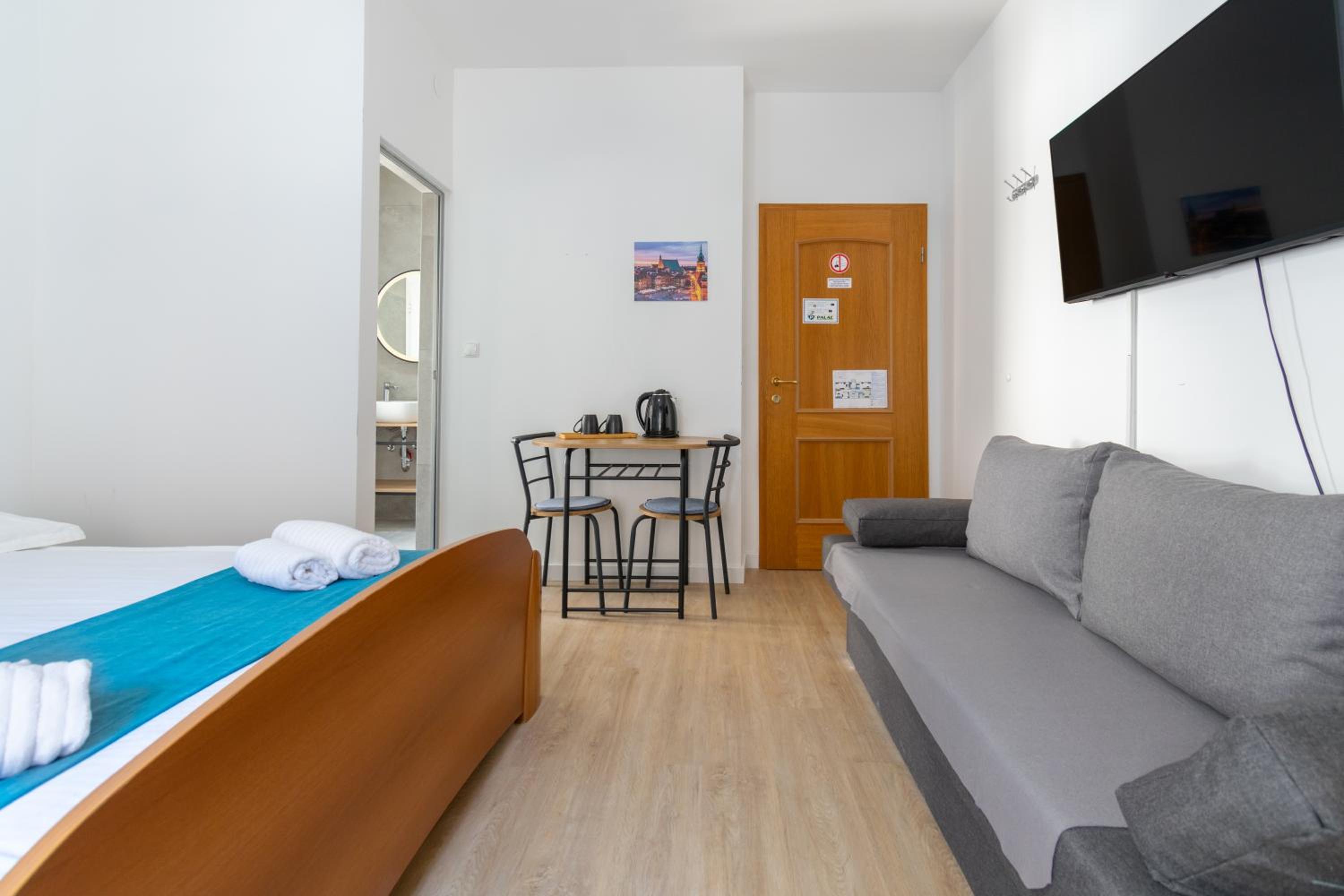 Double Room with Extra Bed photo 3