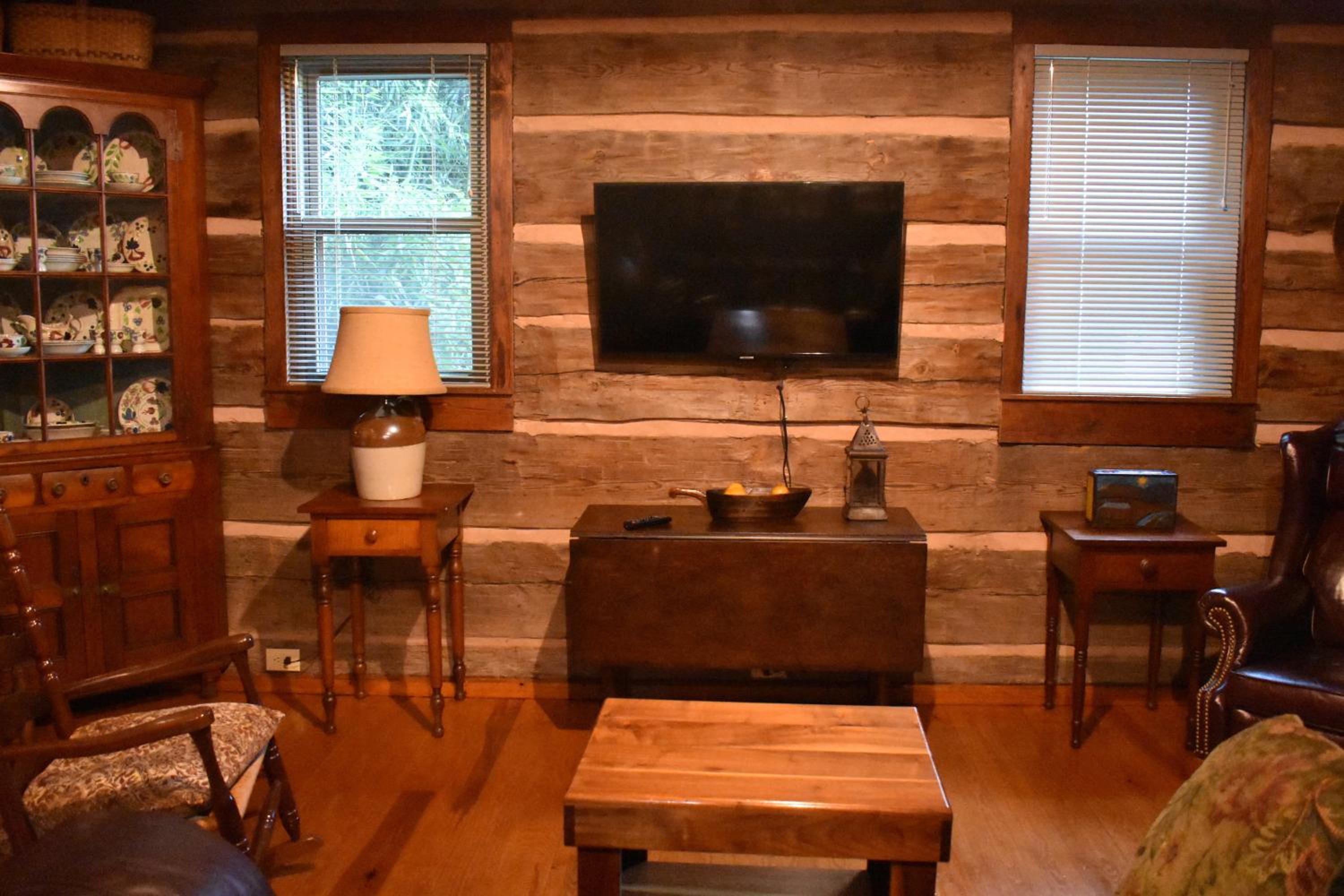 One-Bedroom House photo 1