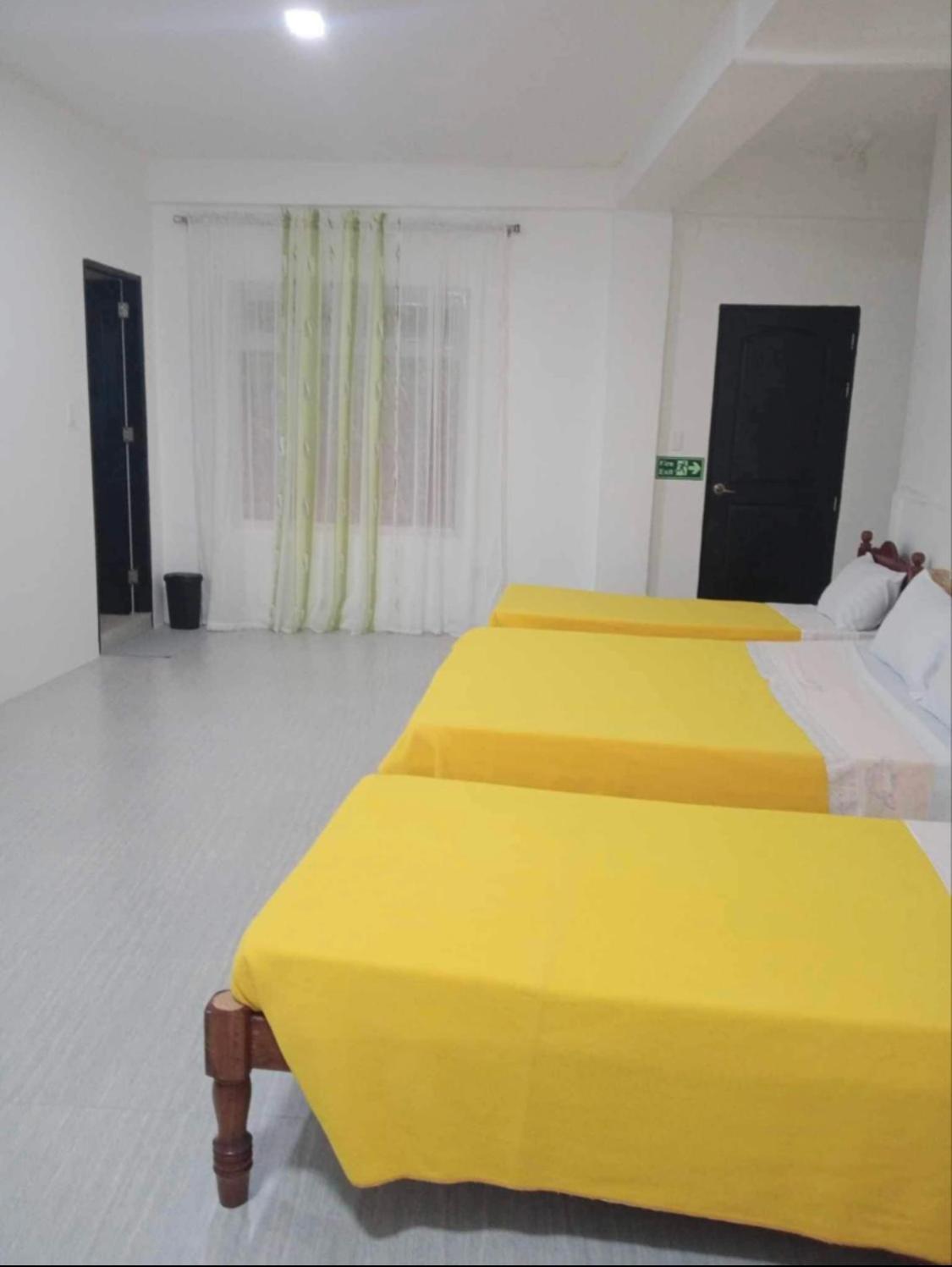 Twin Room with Bathroom photo 1