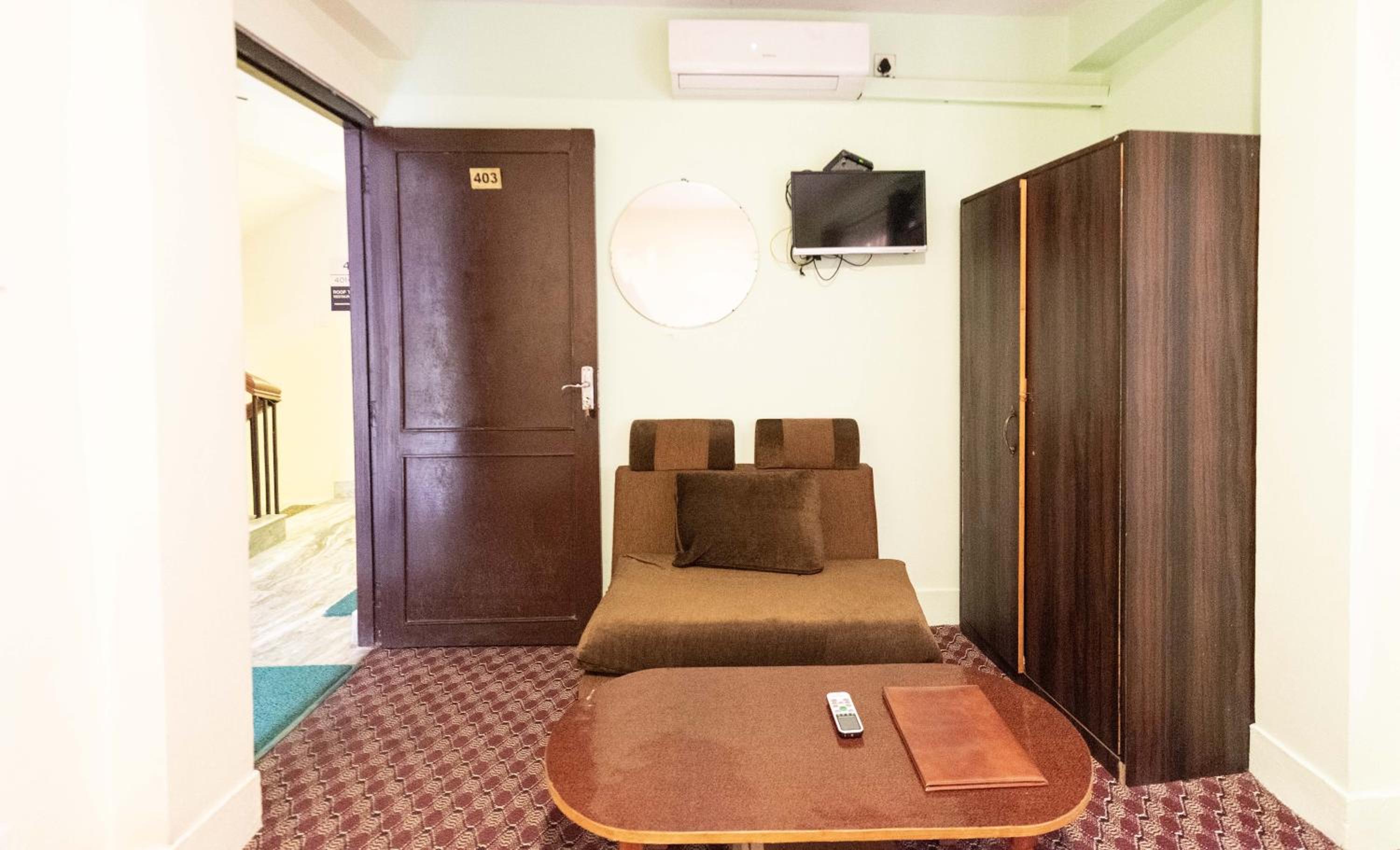 Deluxe Family Room - Photo 3