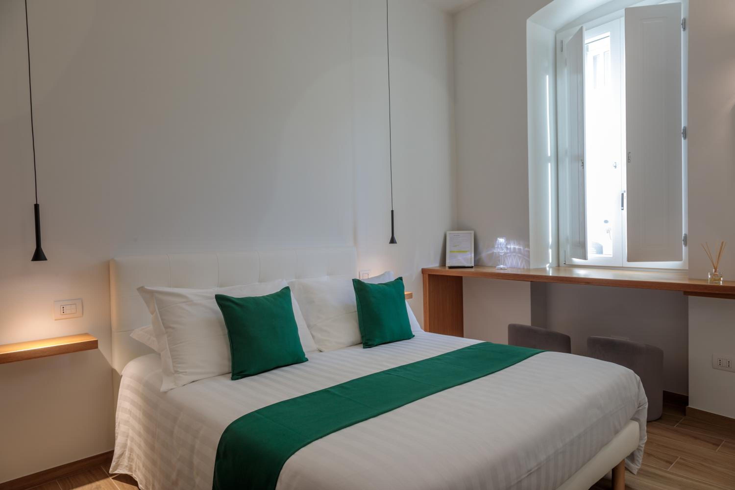 Double Room with Private Bathroom - Photo 5