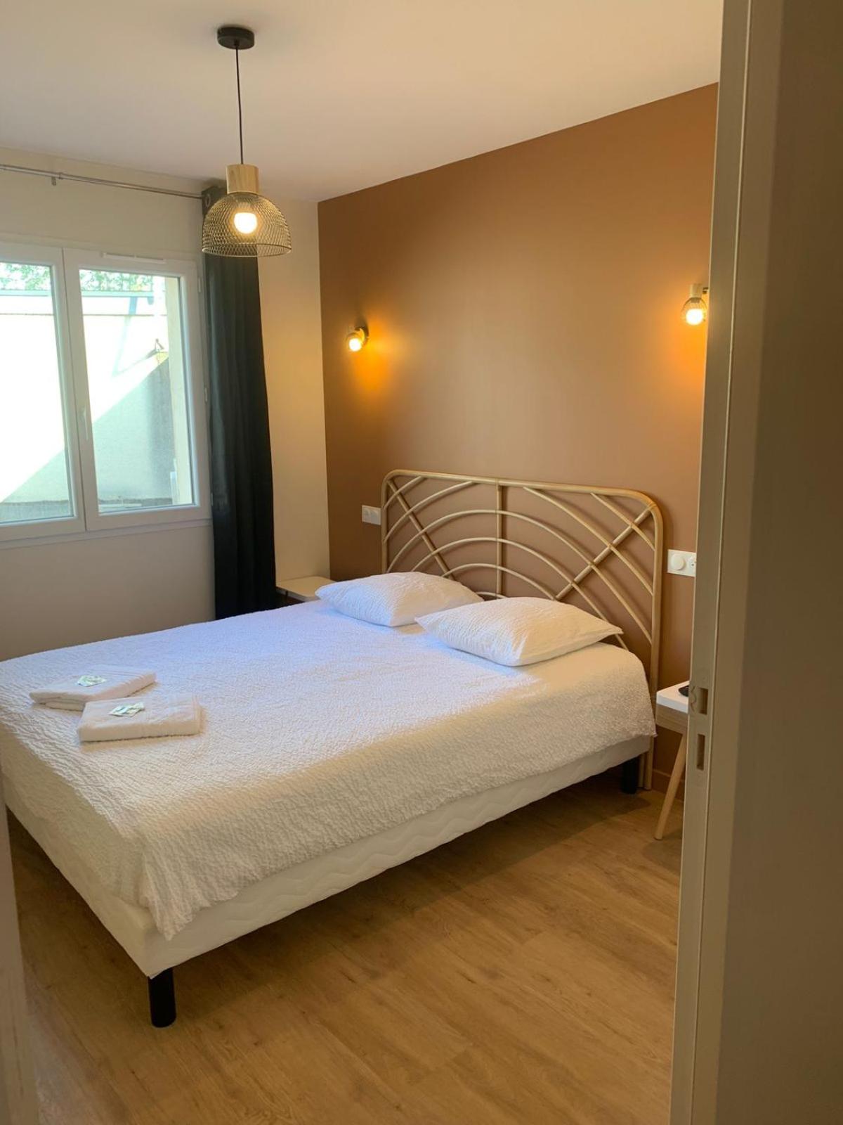 Two-Bedroom Apartment - Photo 8