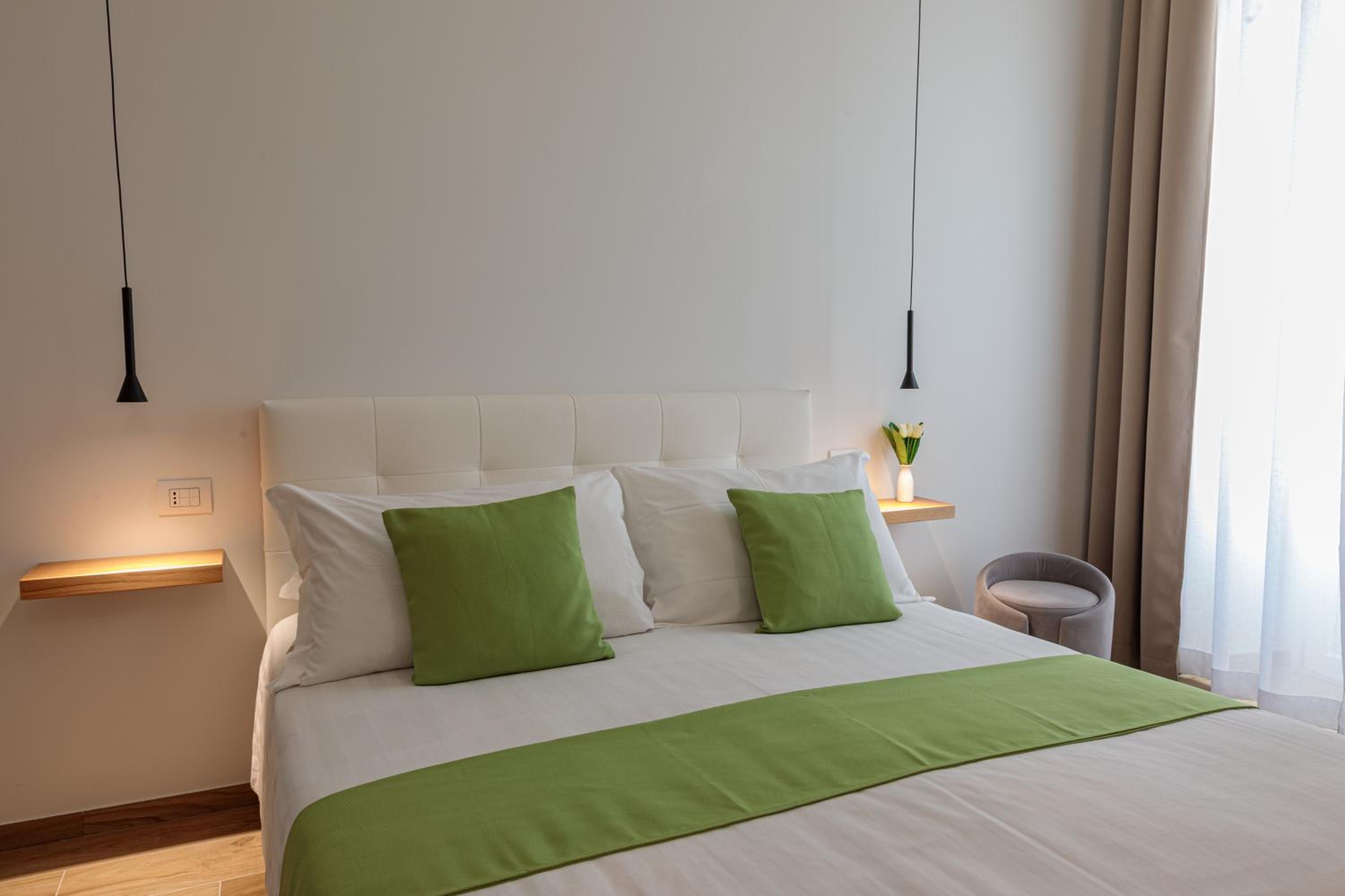 Double Room with Balcony - Photo 1
