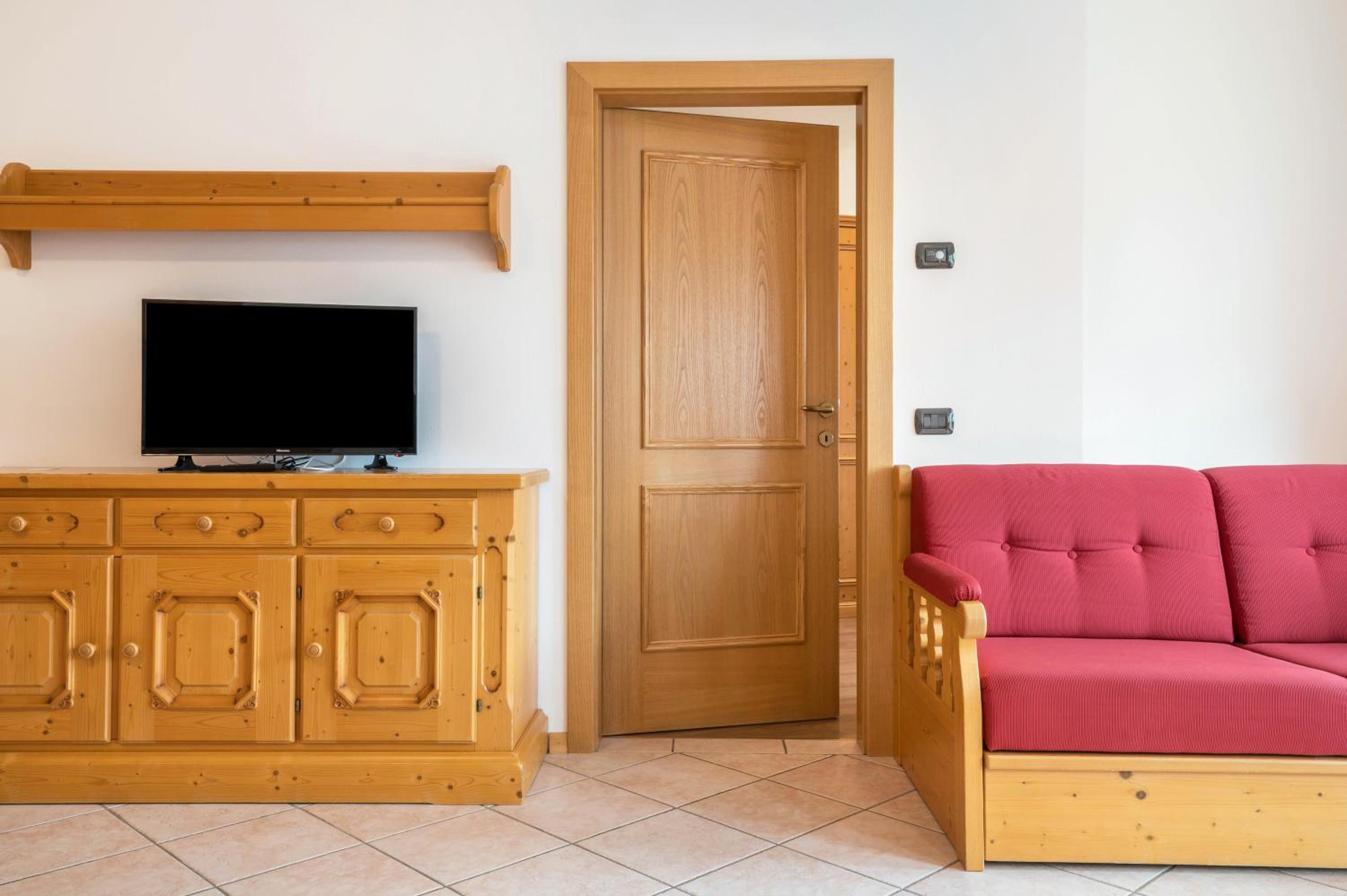 Two-Bedroom Deluxe Apartment with Balcony