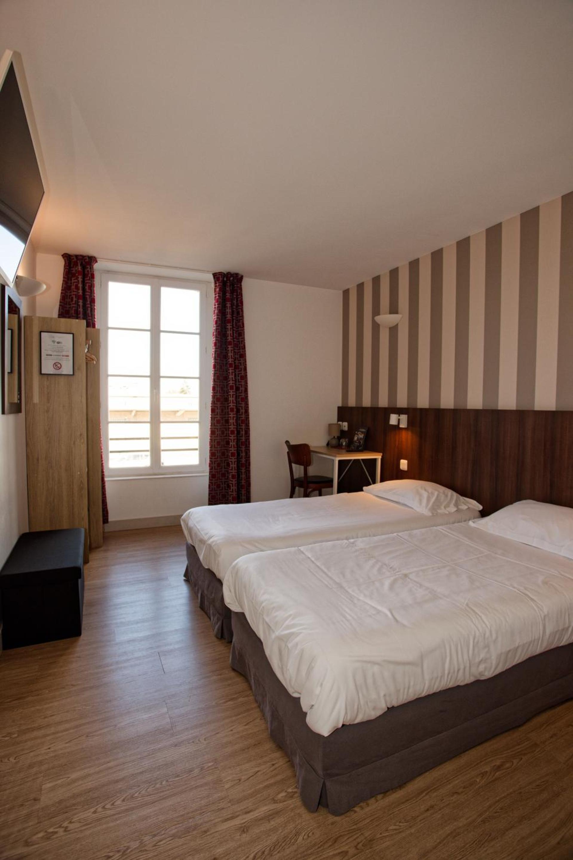 Twin Room - Photo 6