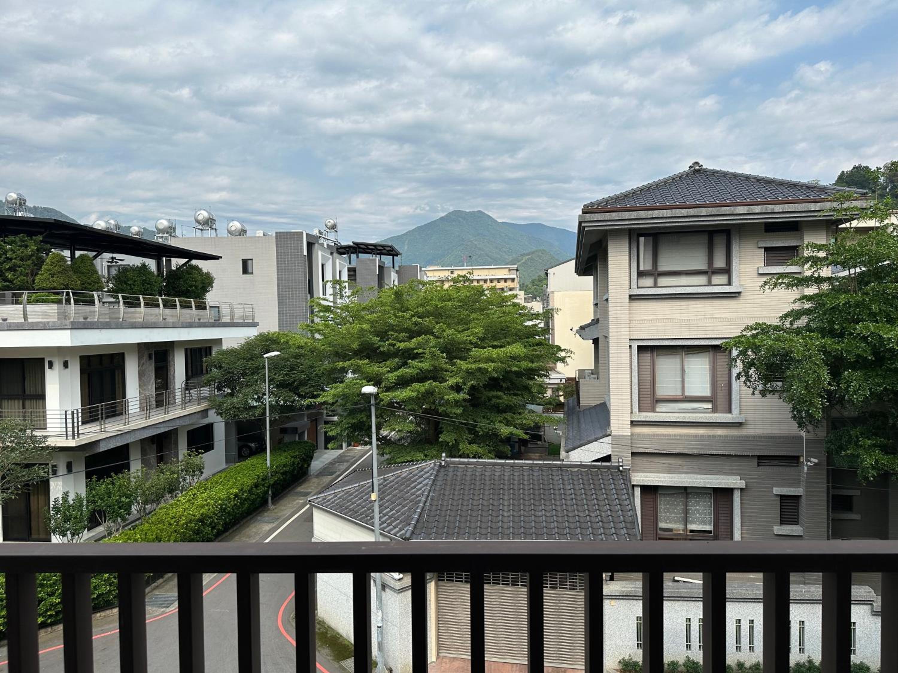带阳台的家庭房