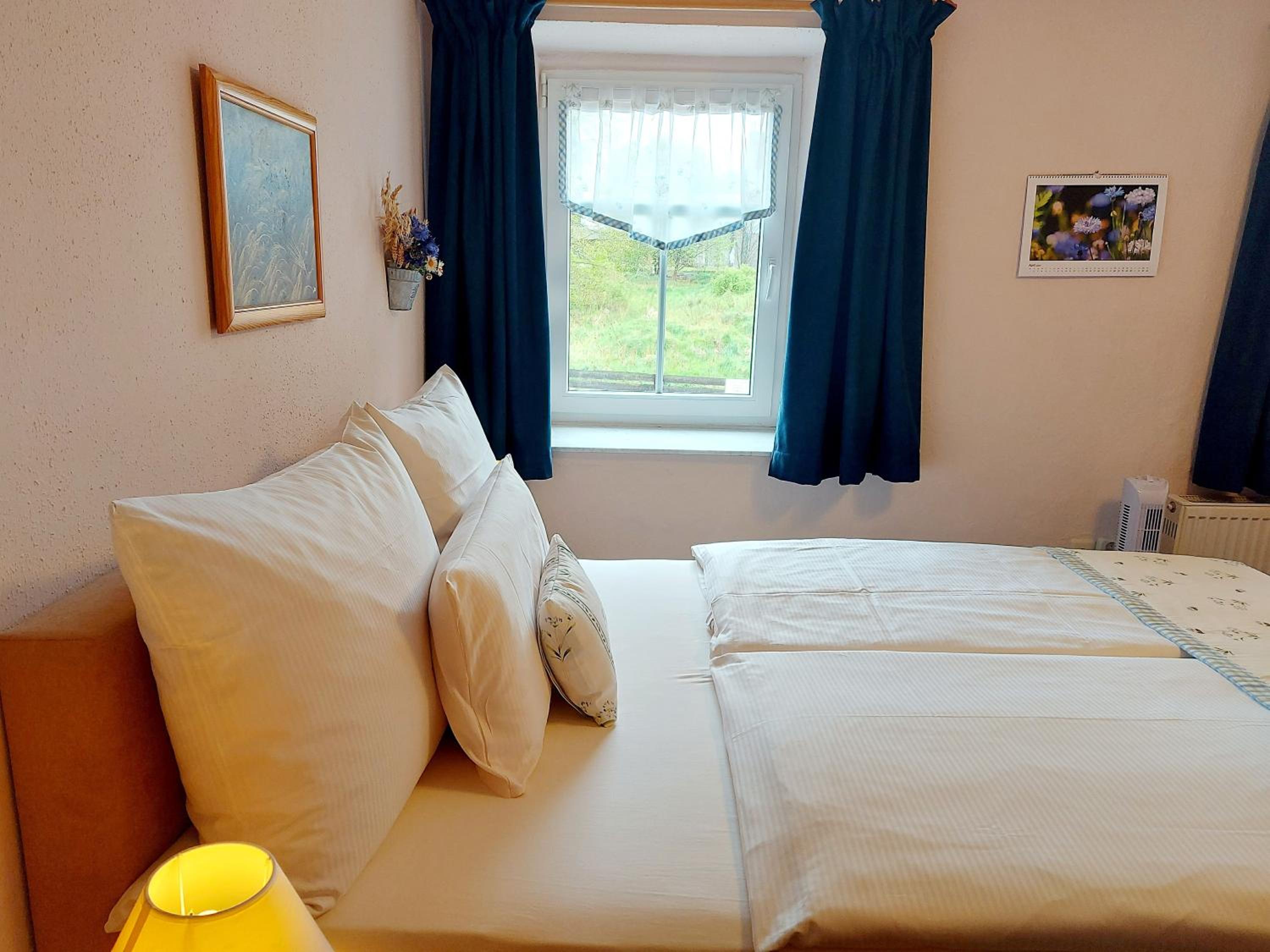 Economy Double Room photo 3