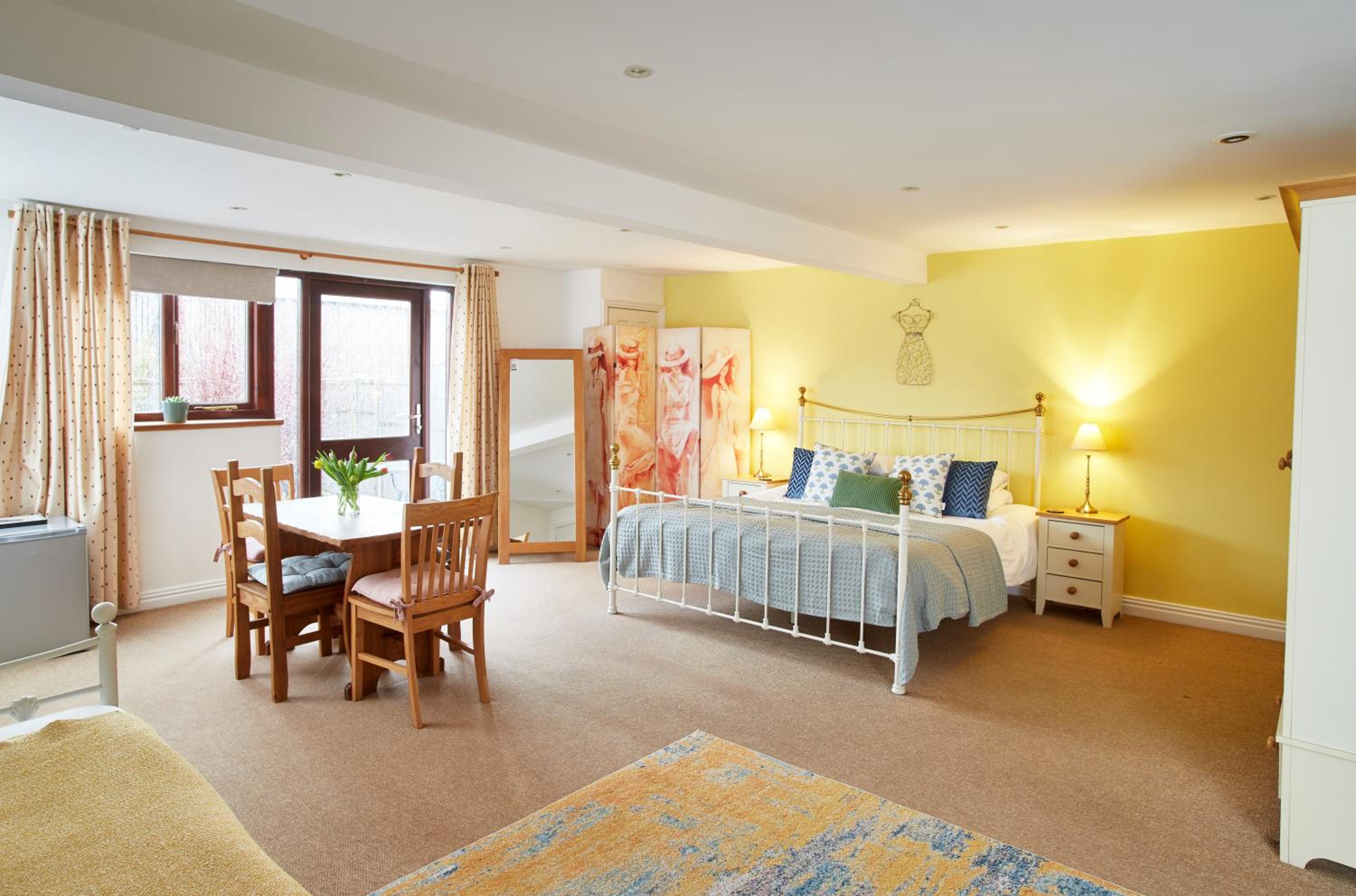 Superior King Room - Photo 7
