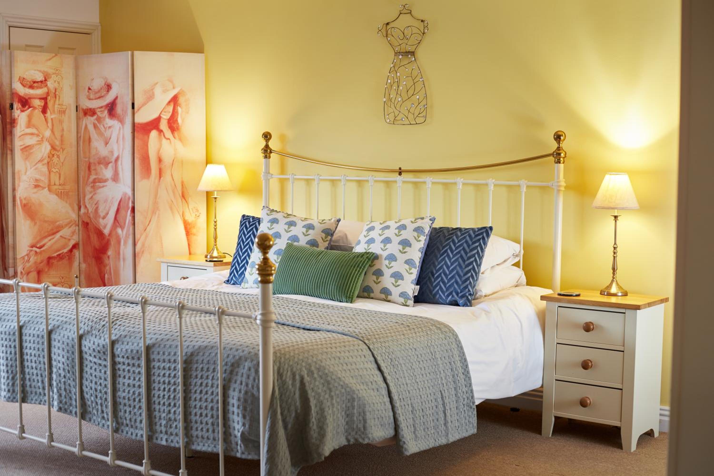 Superior King Room - Photo 12