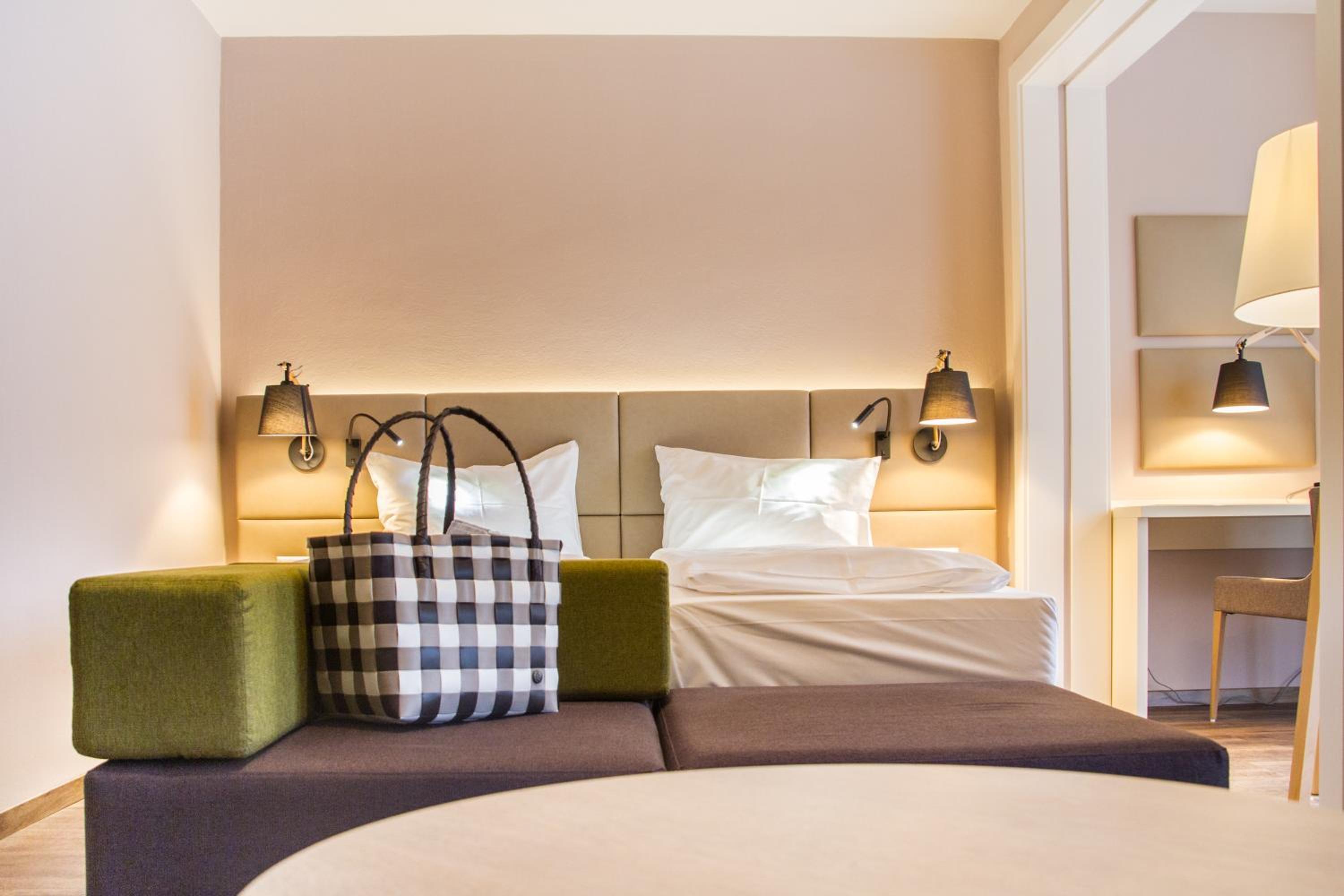 Double Room with Balcony and bath tub photo 3