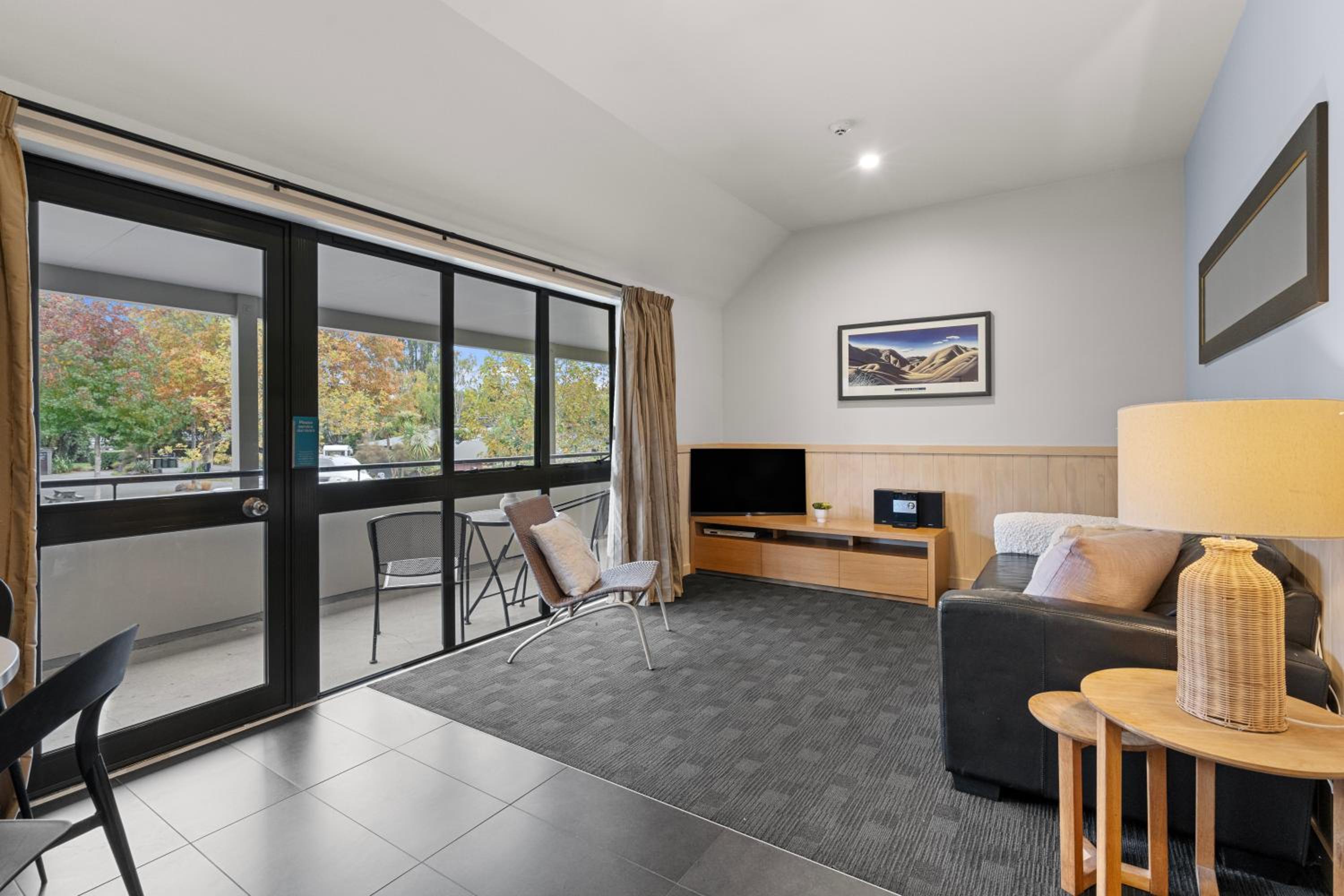 Motel Room - 1 Bedroom (3) - Photo 4