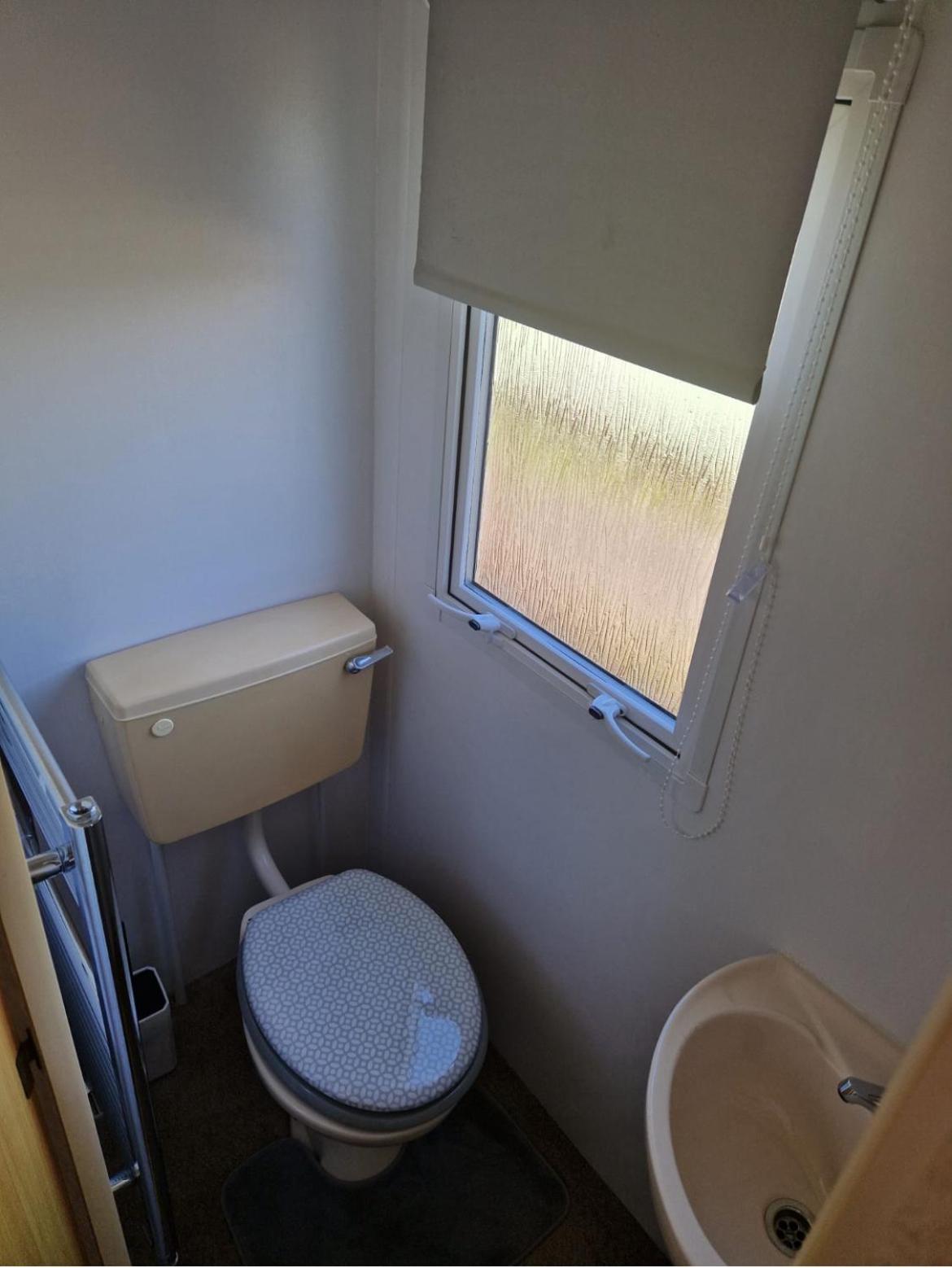 Mobile Home photo 3