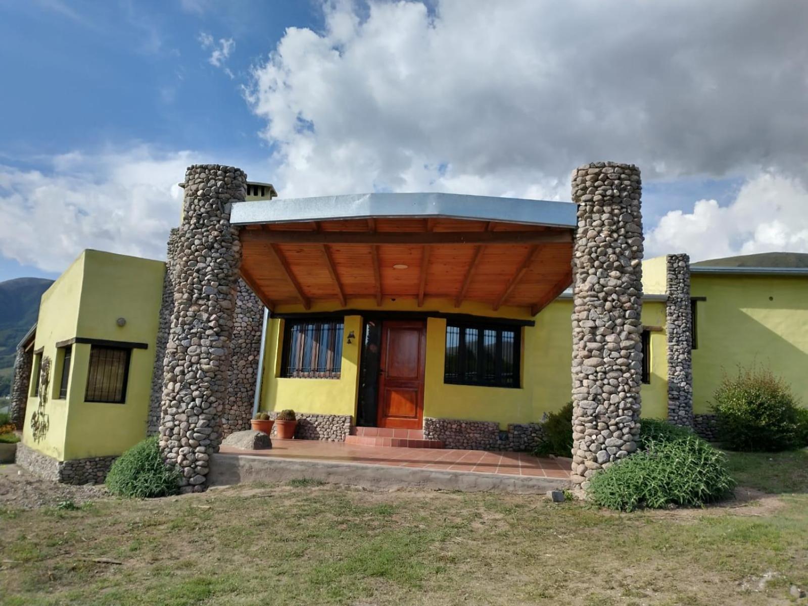 Four-Bedroom House photo 3
