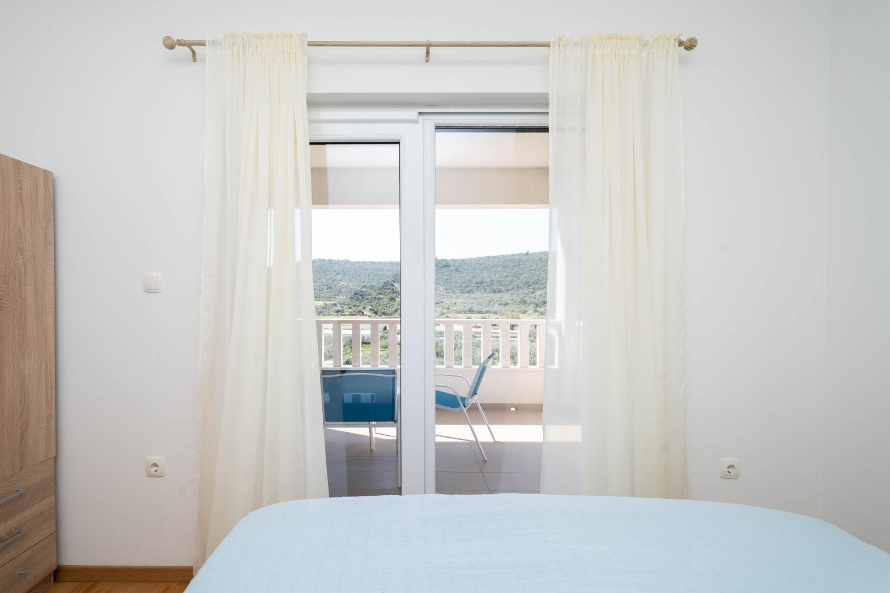 Three-Bedroom Villa photo 3