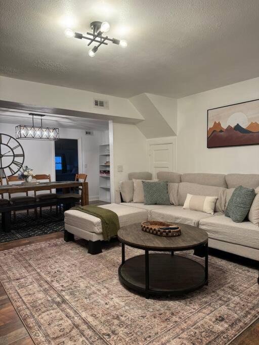 Three-Bedroom House photo 1