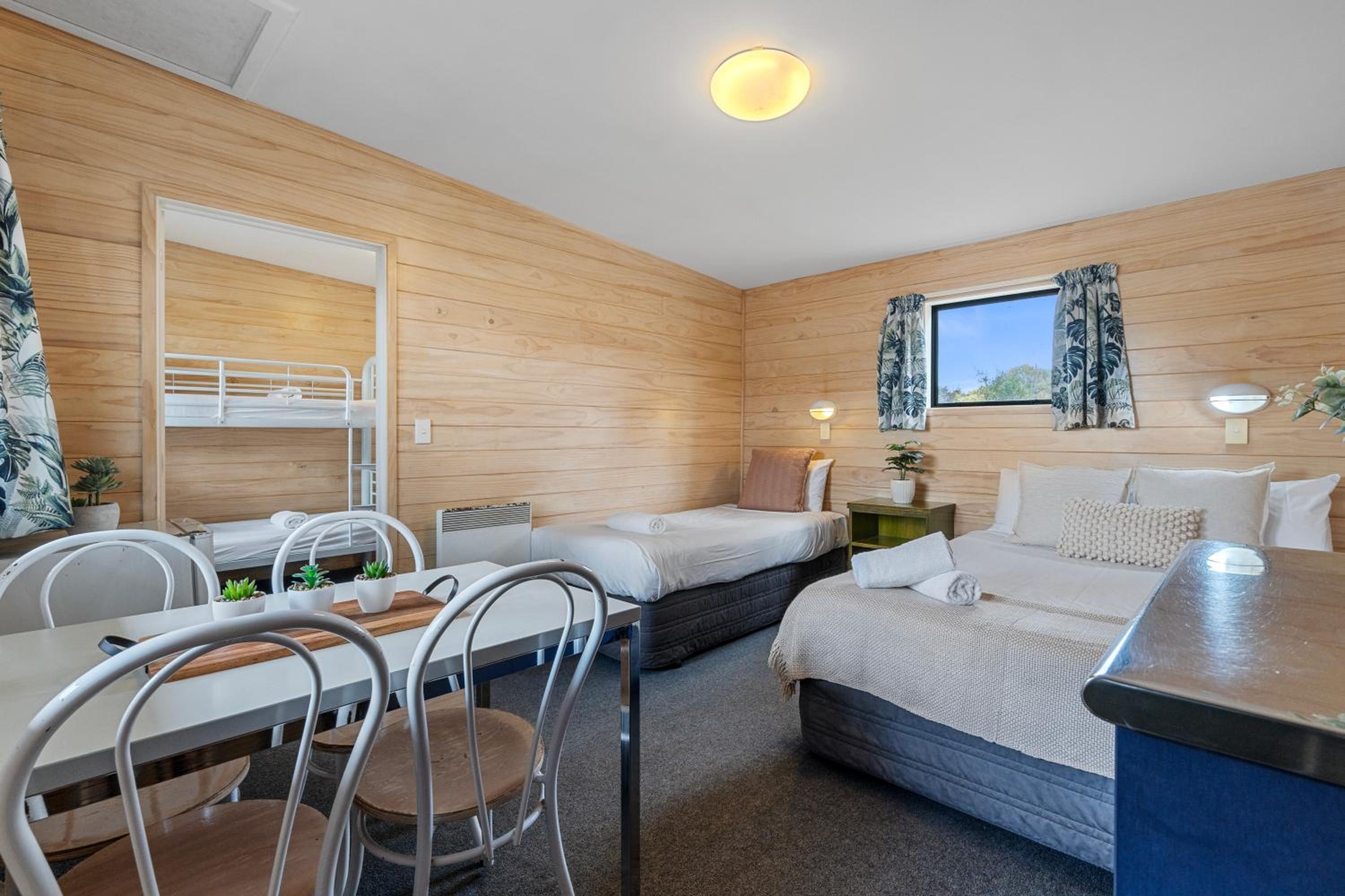 Standard Cabin - 2 Room - Photo 2