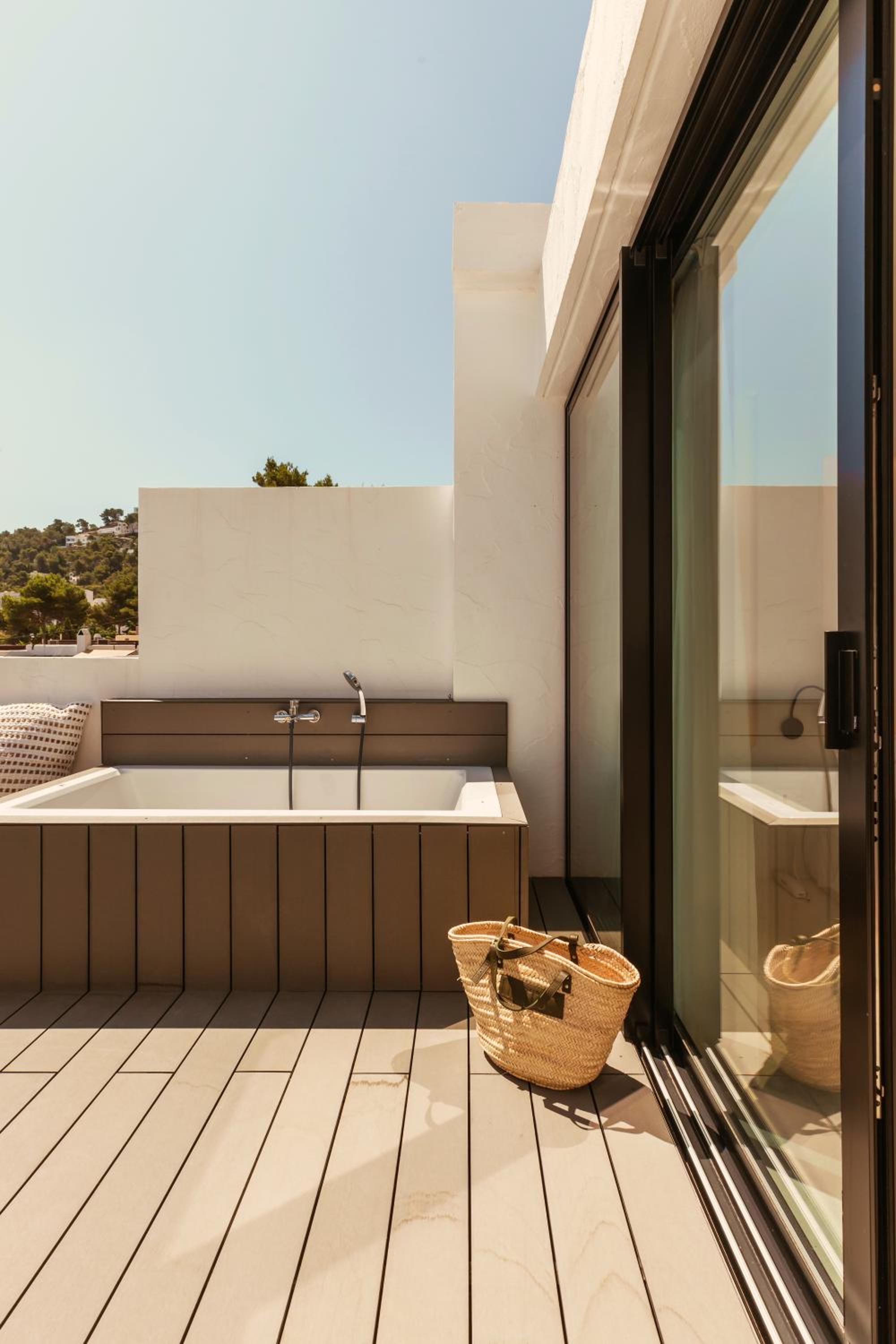 Terrace Room - Photo 3