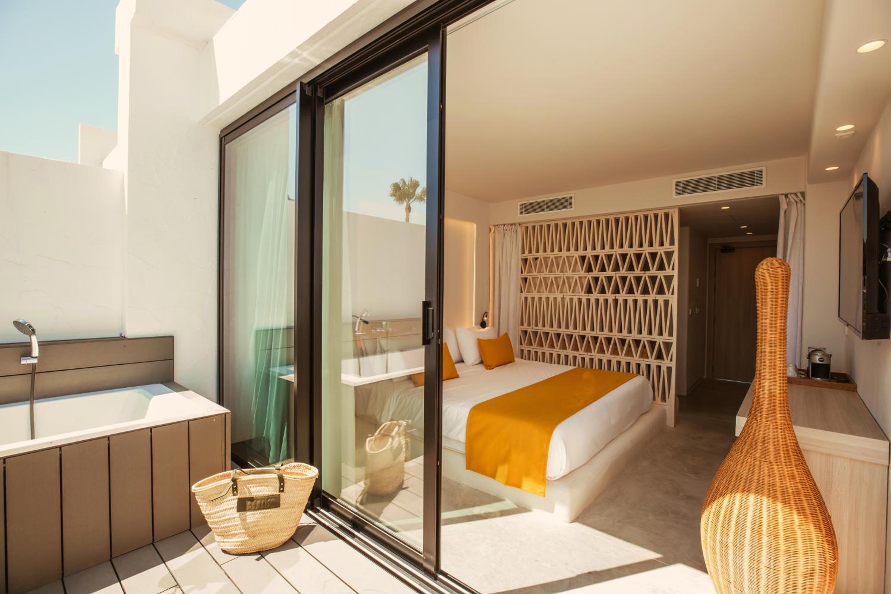 Terrace Room - Photo 1
