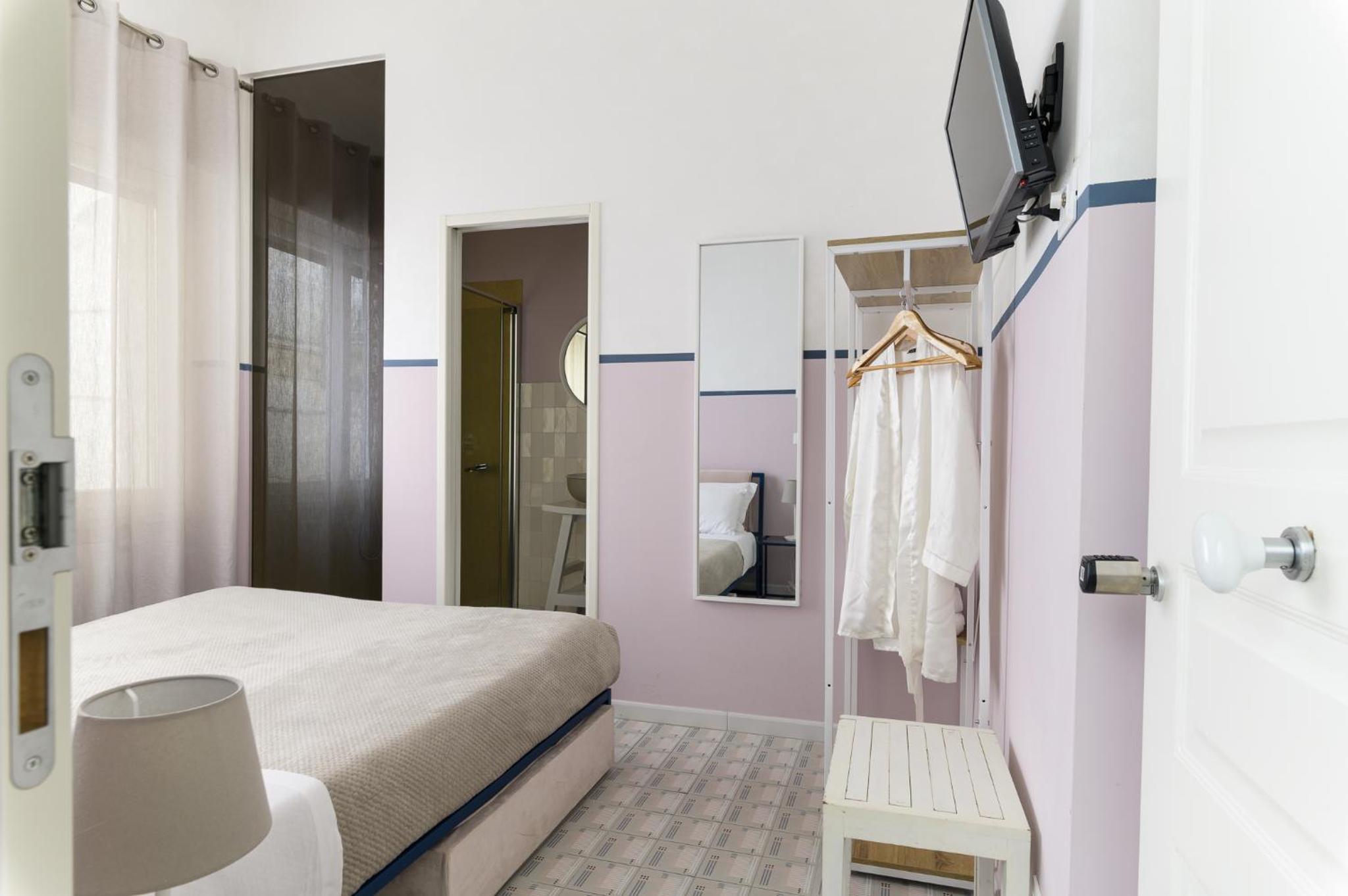 Double Room With Private Bathroom