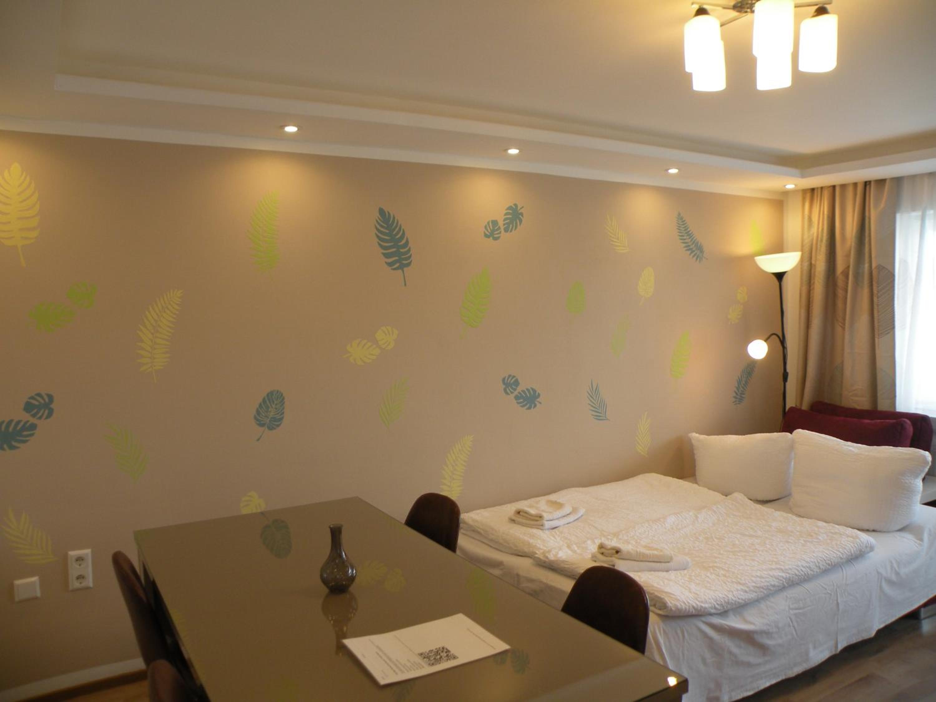 One-Bedroom Apartment - Photo 7