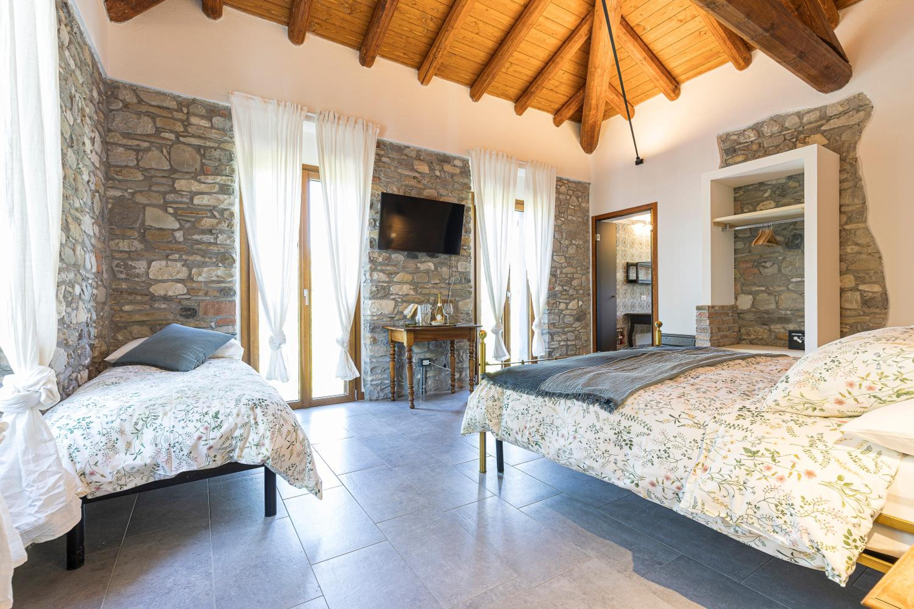Luxury Triple Room photo 1