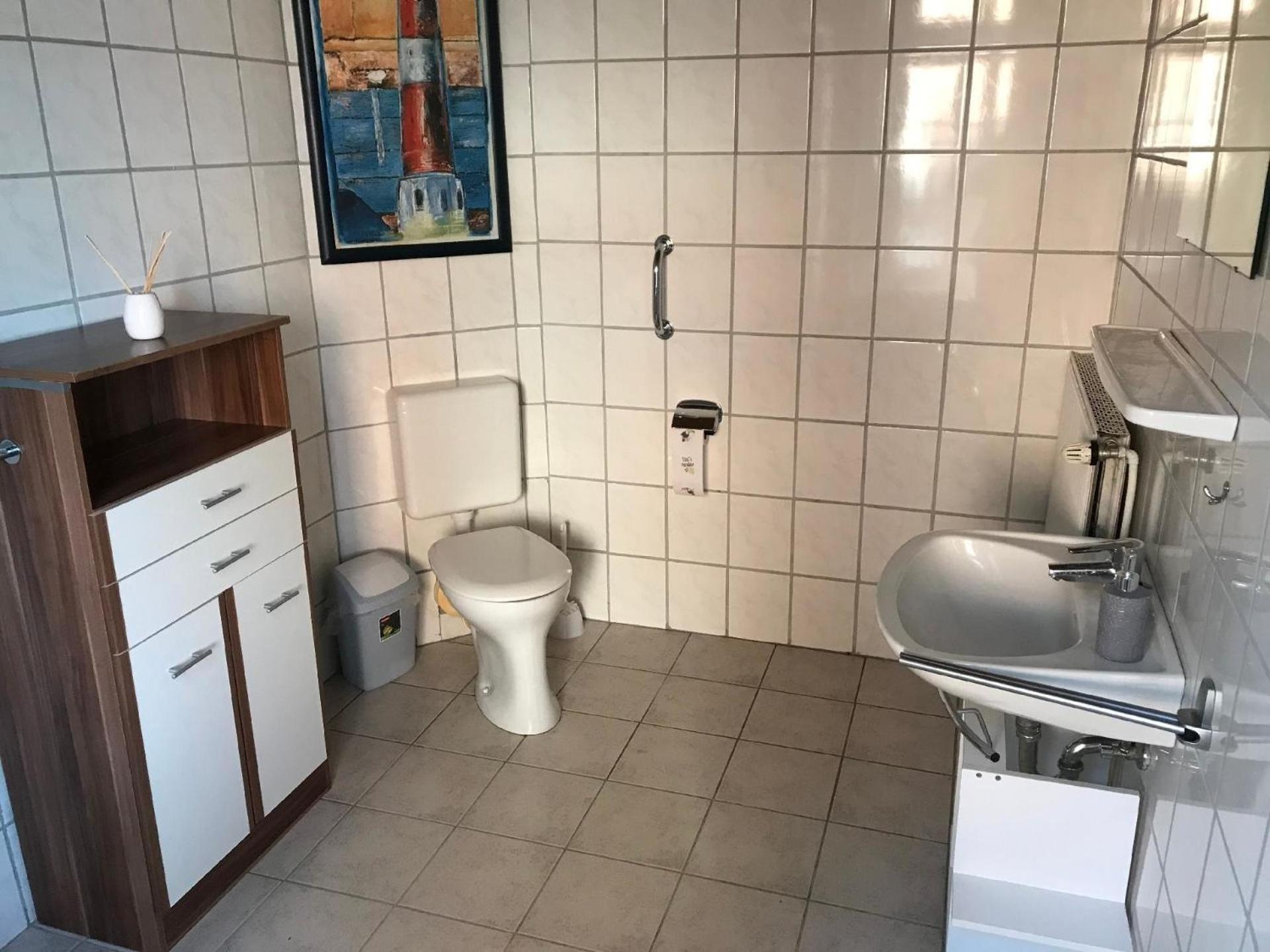 Apartment photo 2