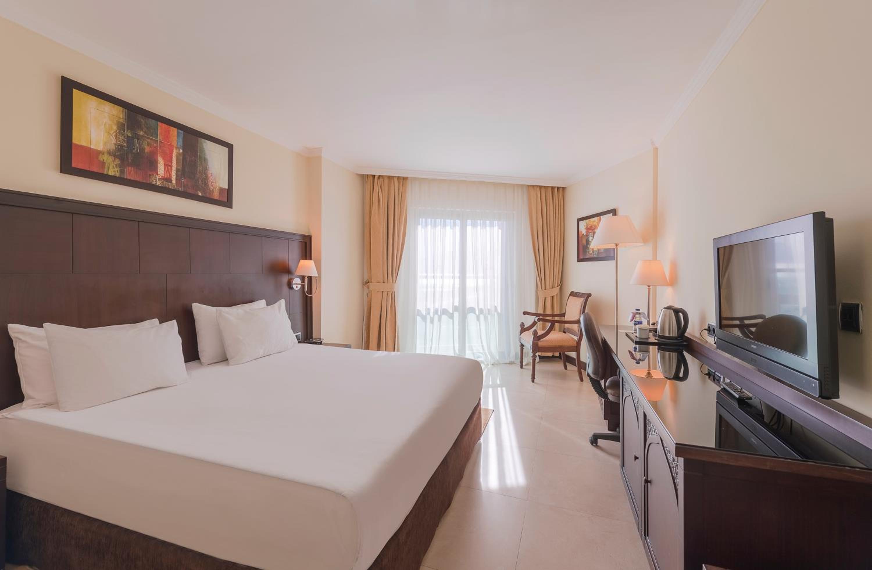 Standard Room - Photo 11