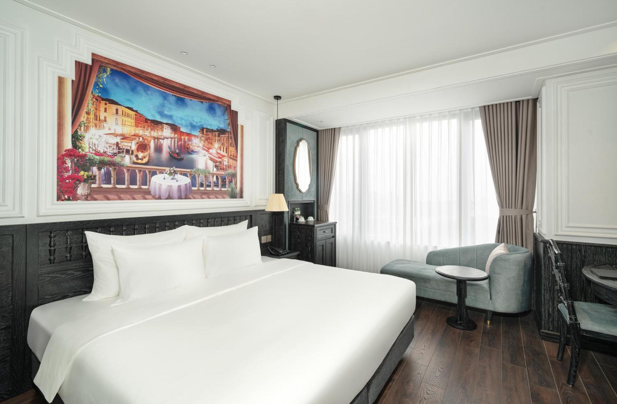Deluxe Queen Room