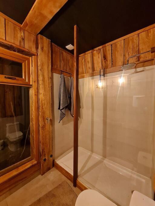 One-Bedroom House photo 2