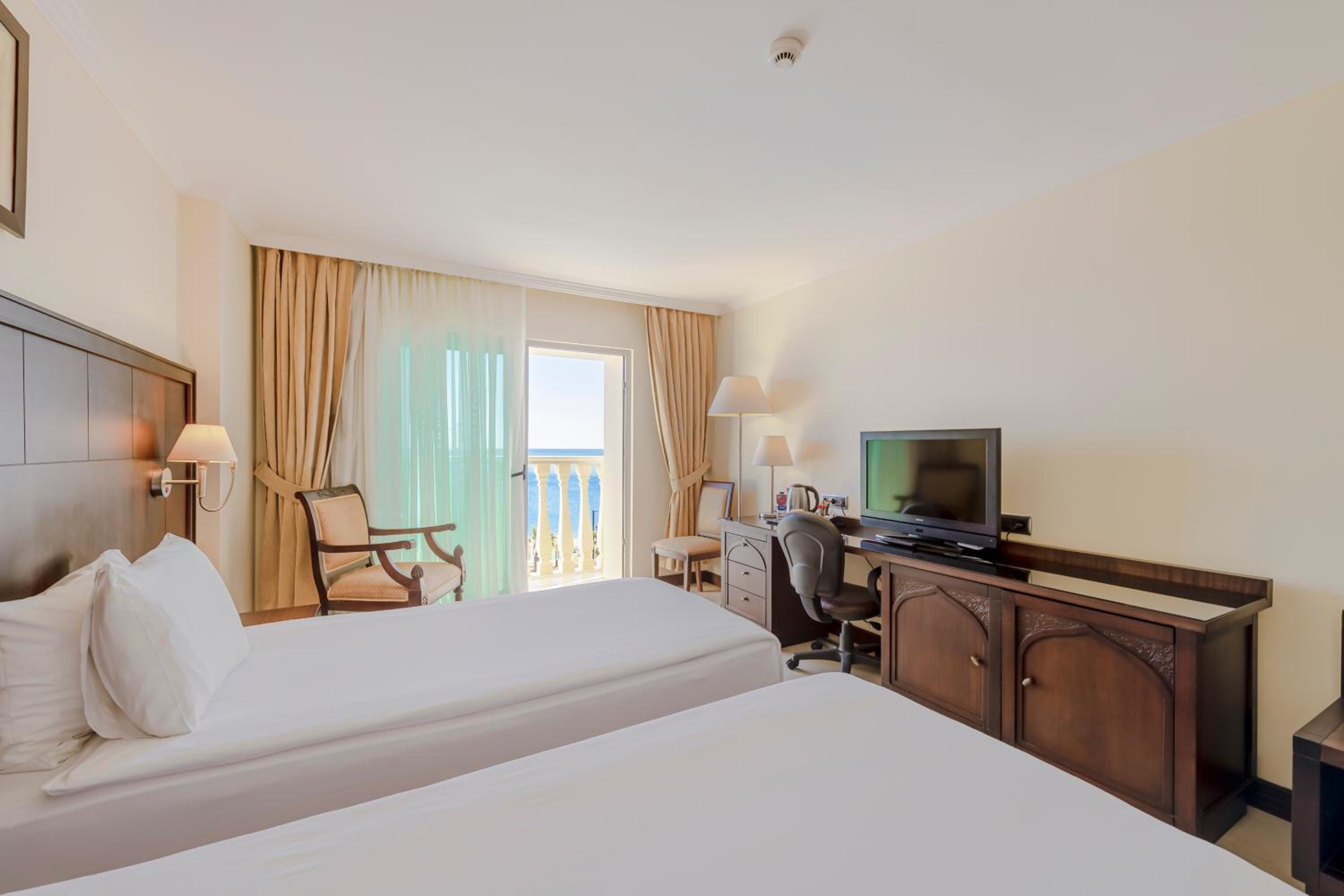 Standard Room - Photo 12