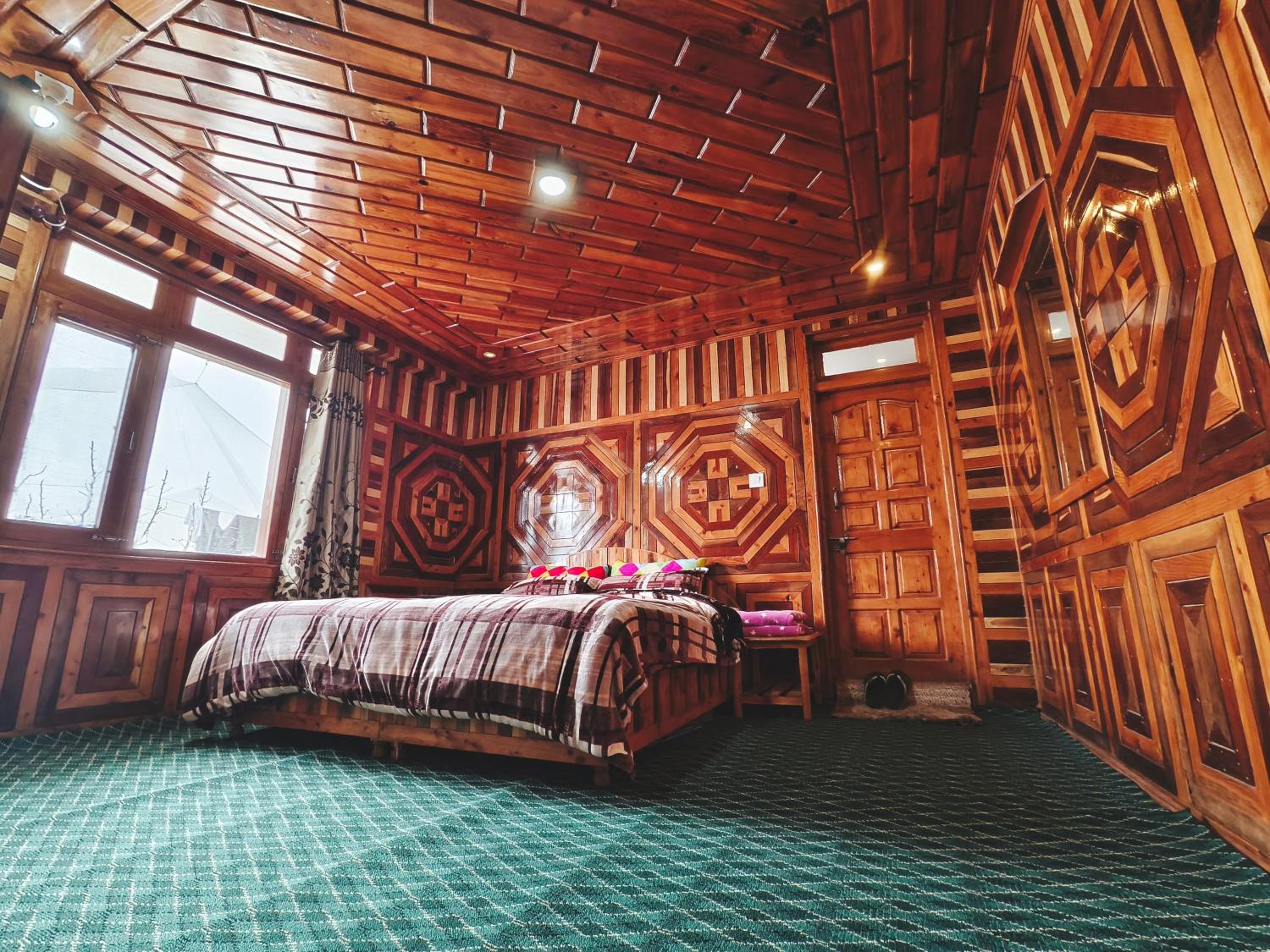 Deluxe Double Room With Balcony