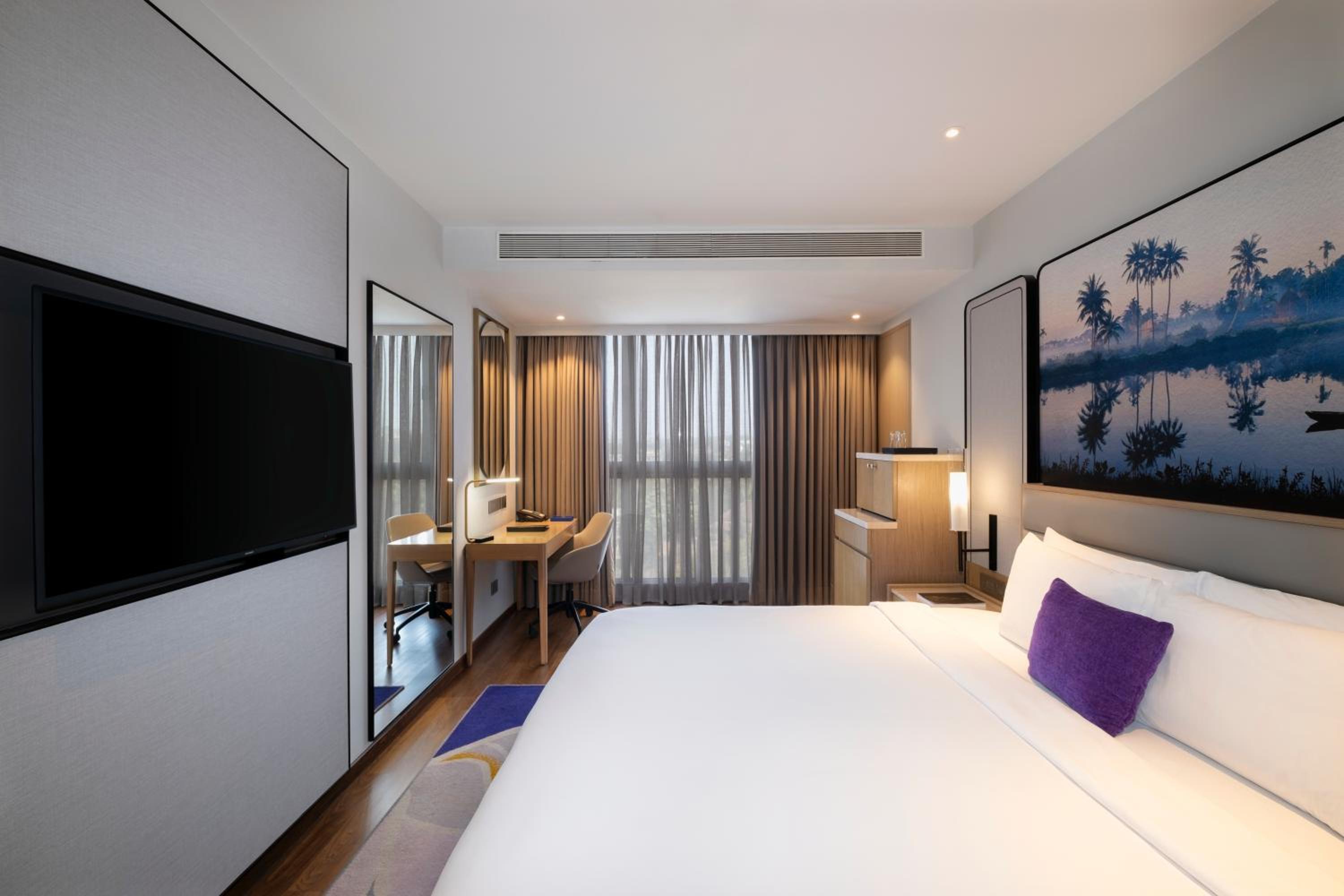 Deluxe Suite - Photo 5