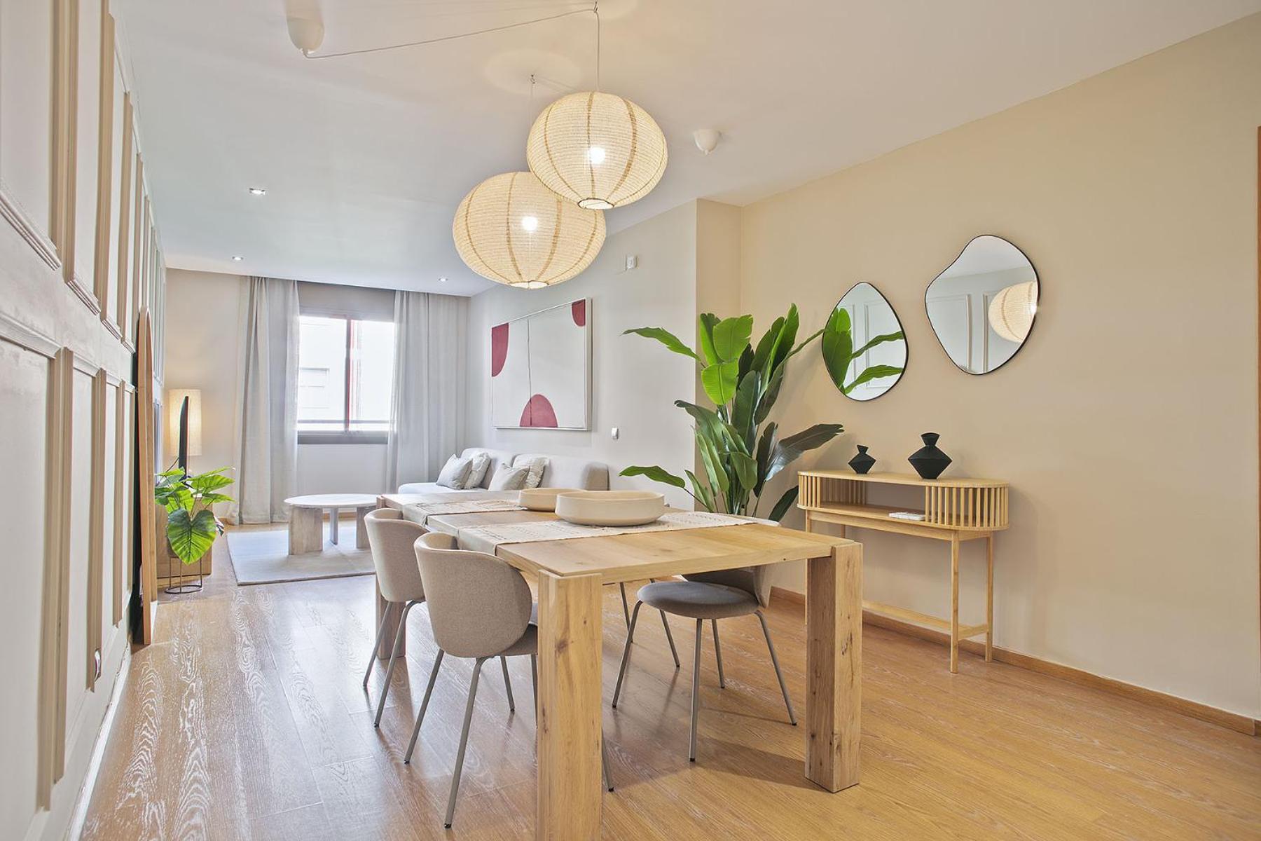 Two-Bedroom Apartment with City View photo 3