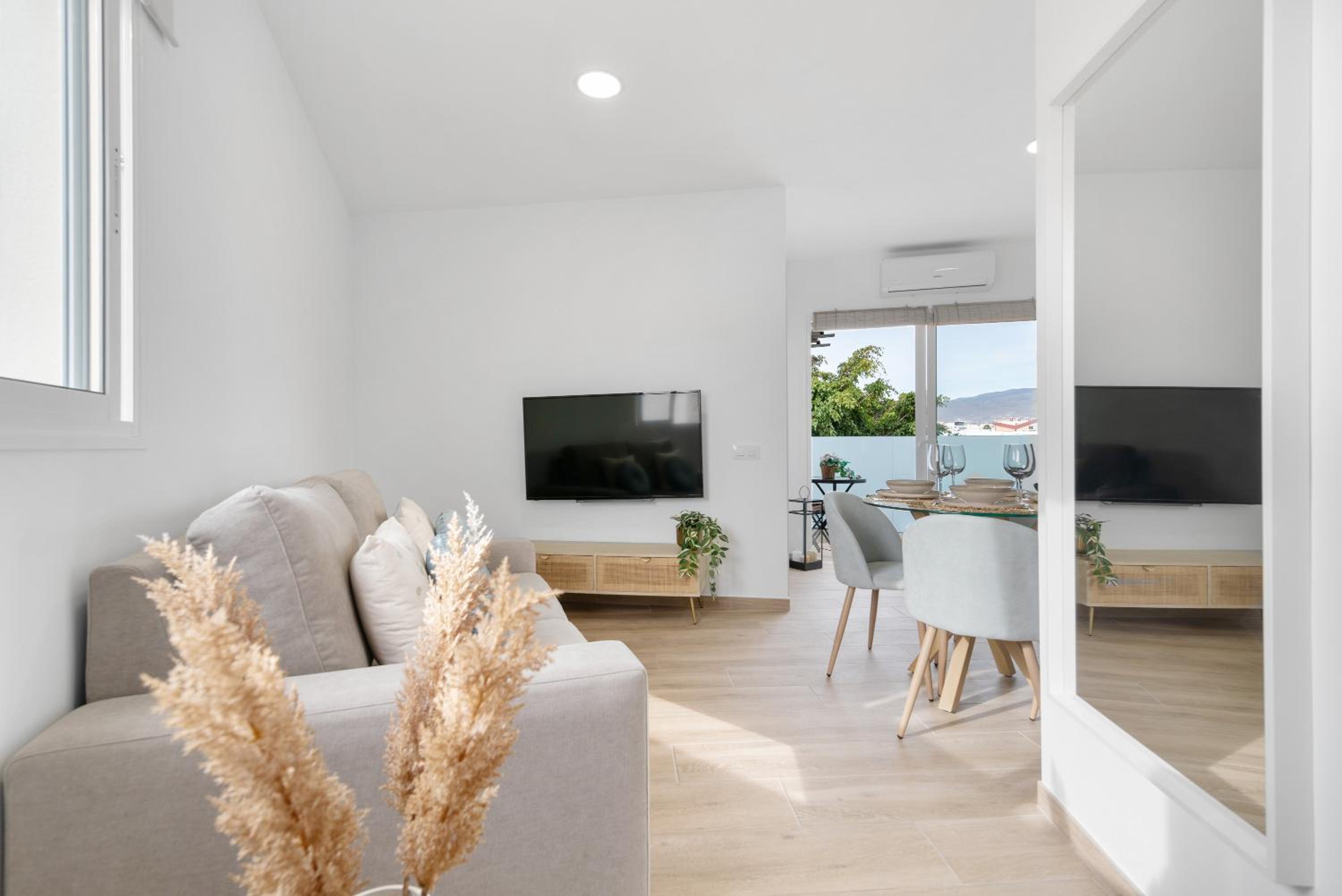 Apartamento de un dormitorio superior con balcón