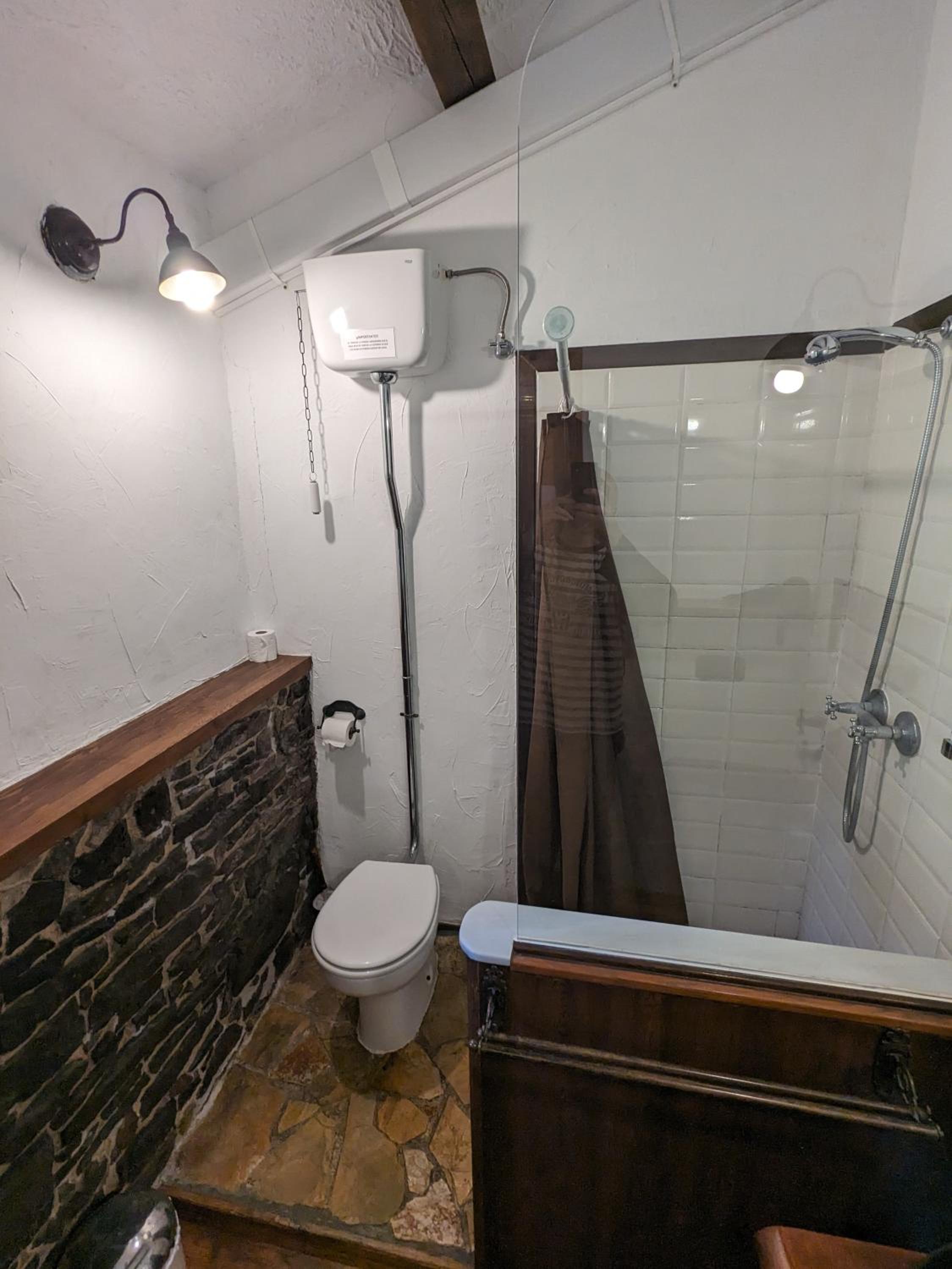 Double Room with Spa Bath - Photo 6