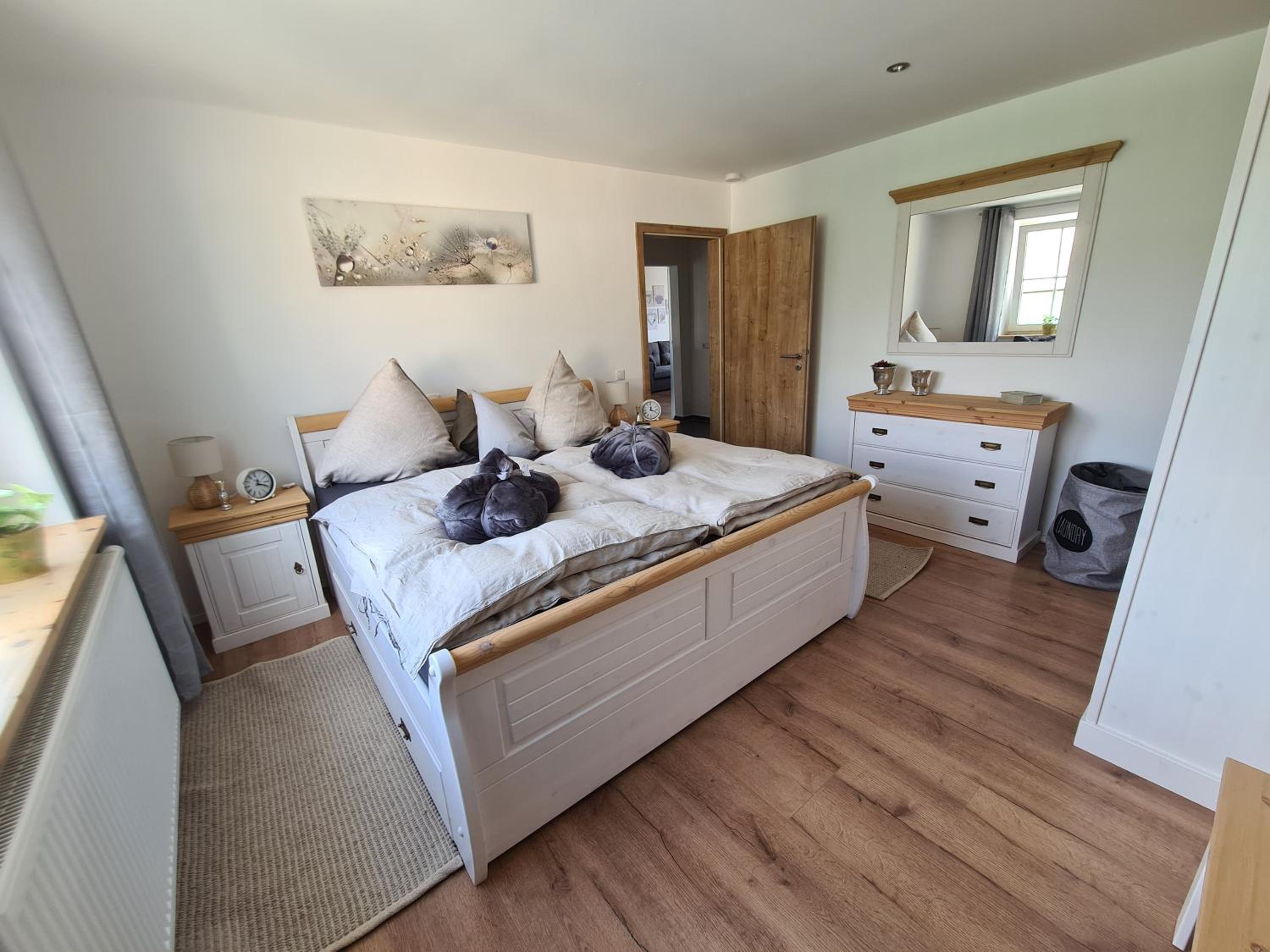 Two-Bedroom Deluxe Apartment with Garden View