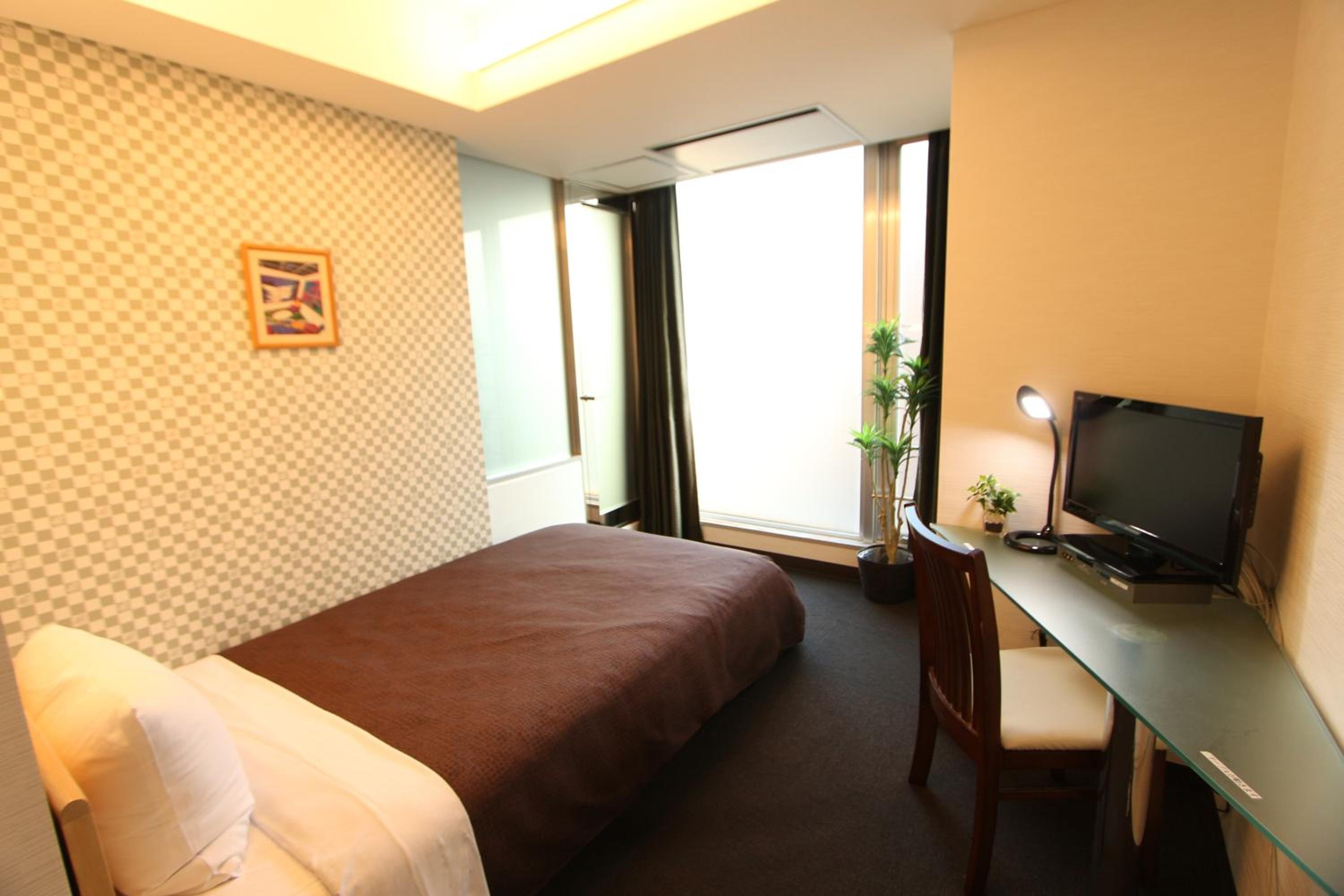  -Double Room With Small Double Bed - Non-Smoking Small Dog Friendly photo 1