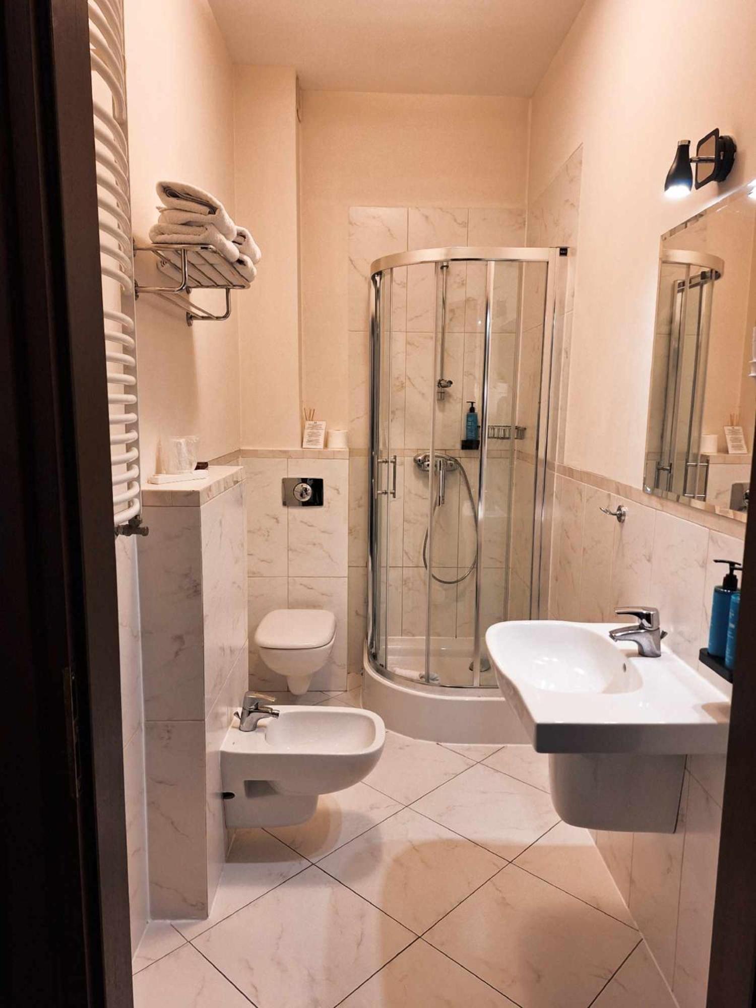 Single Room photo 2