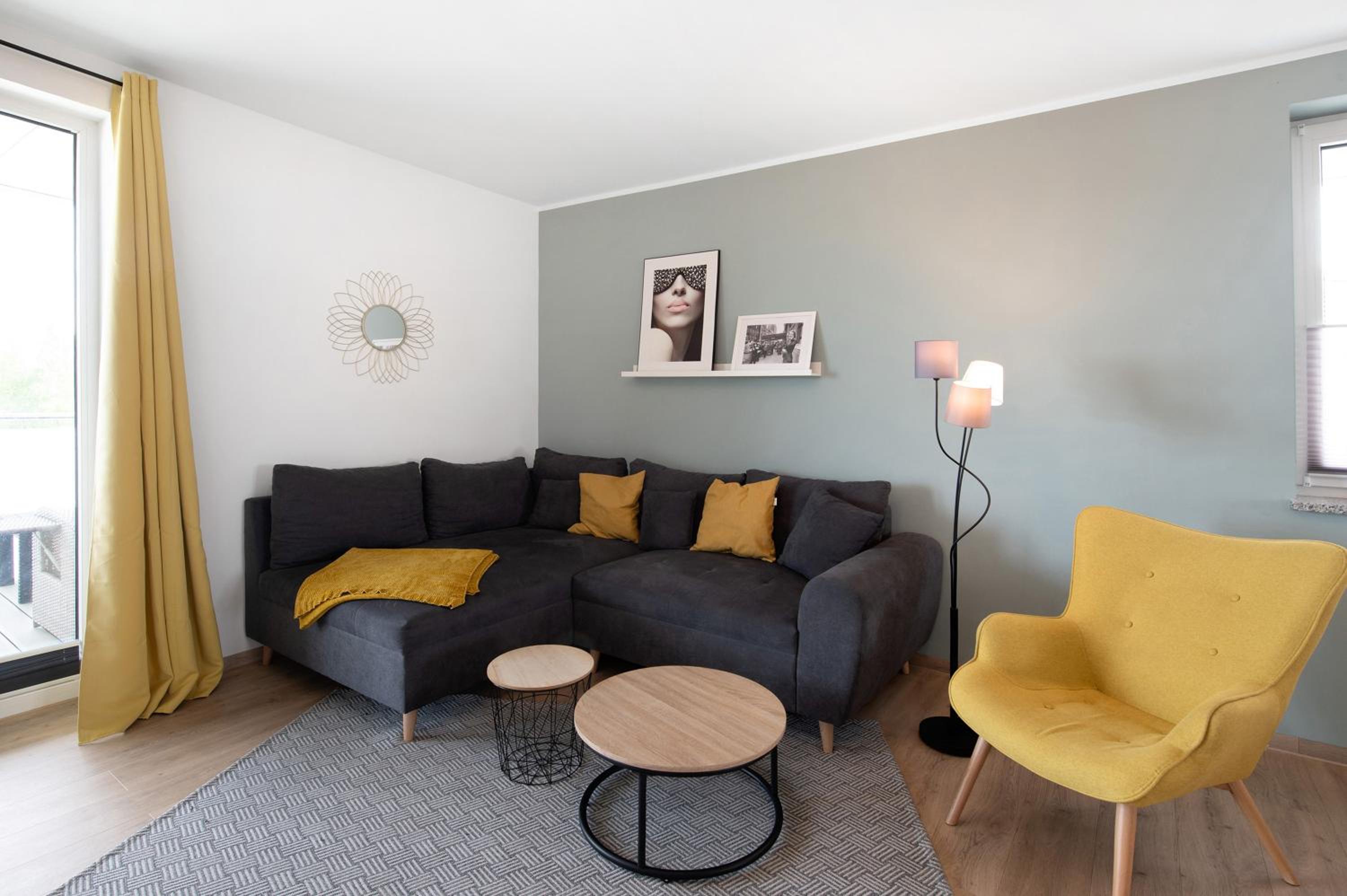 Two-Bedroom Deluxe Apartment with Balcony