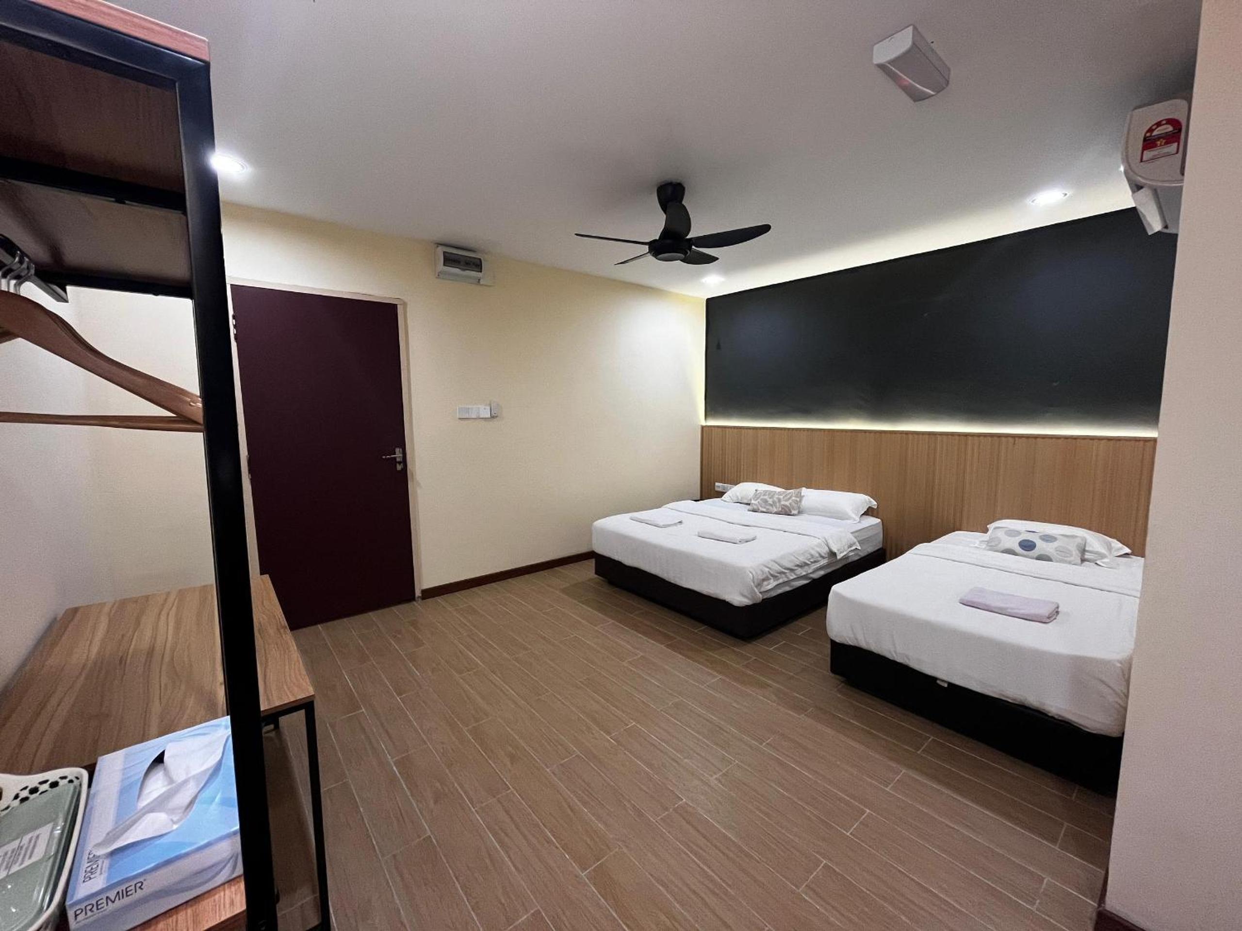 Deluxe Family Room - Photo 3