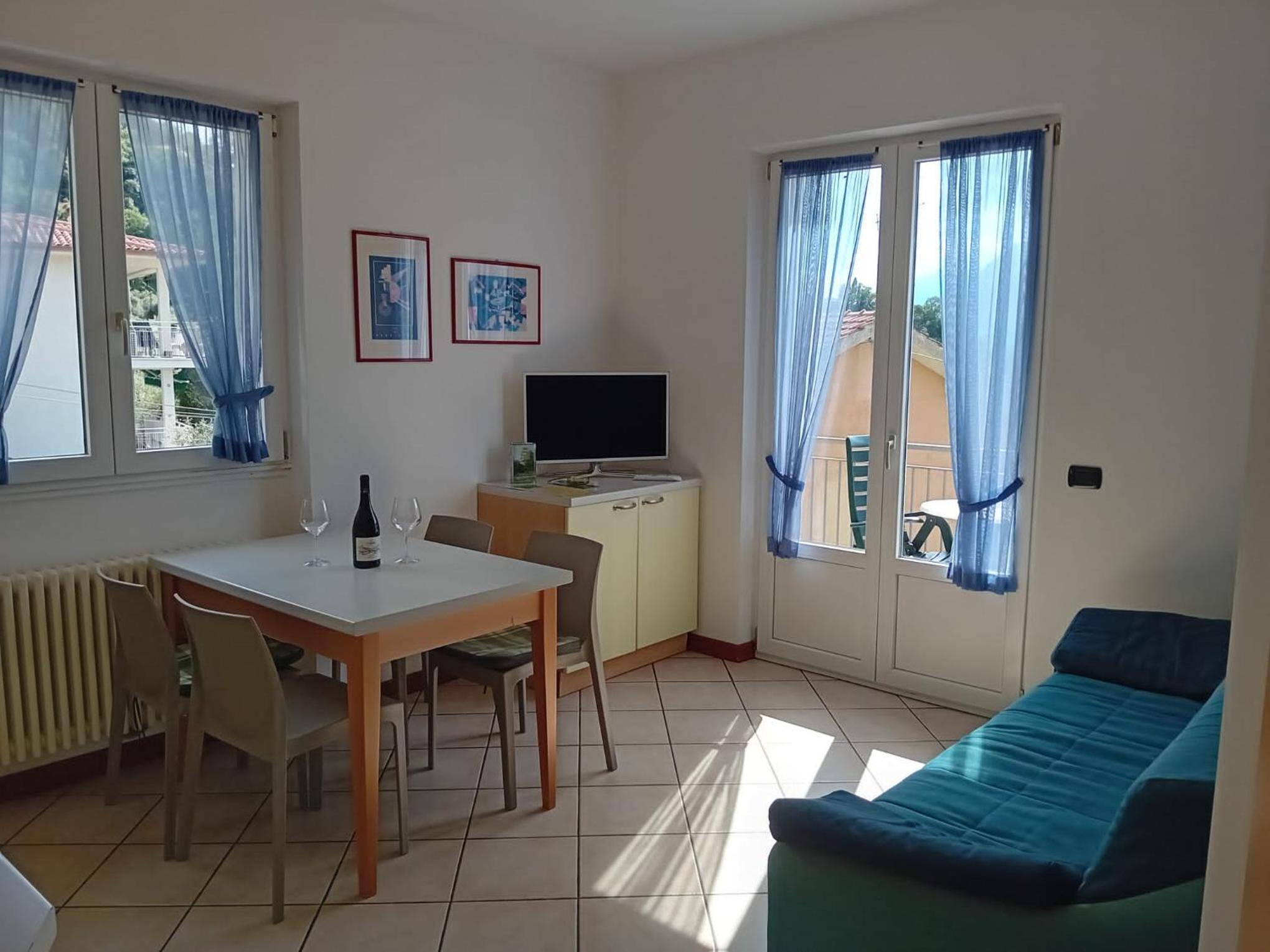 One-Bedroom Apartment photo 2