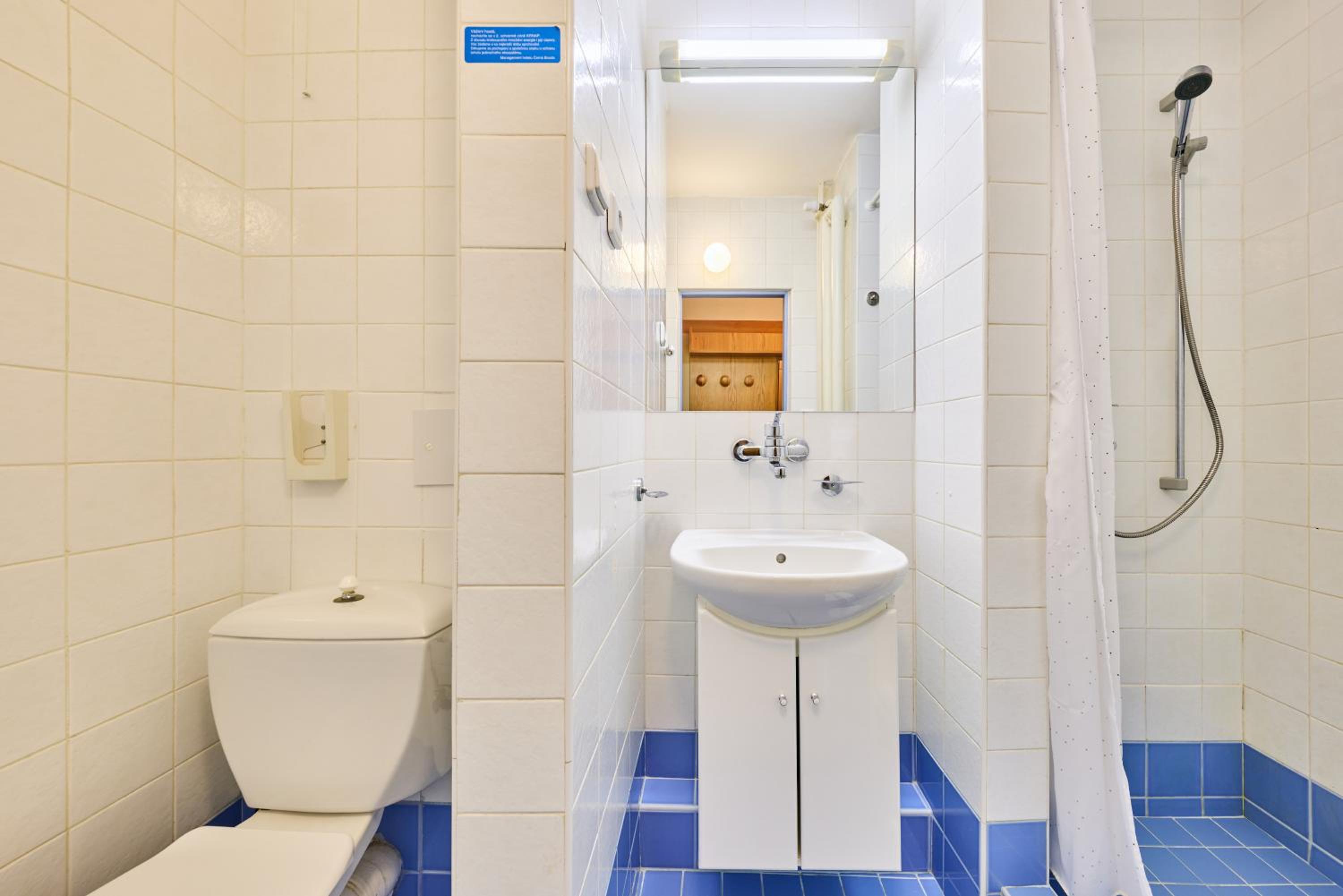 Double or Twin Room - Photo 2