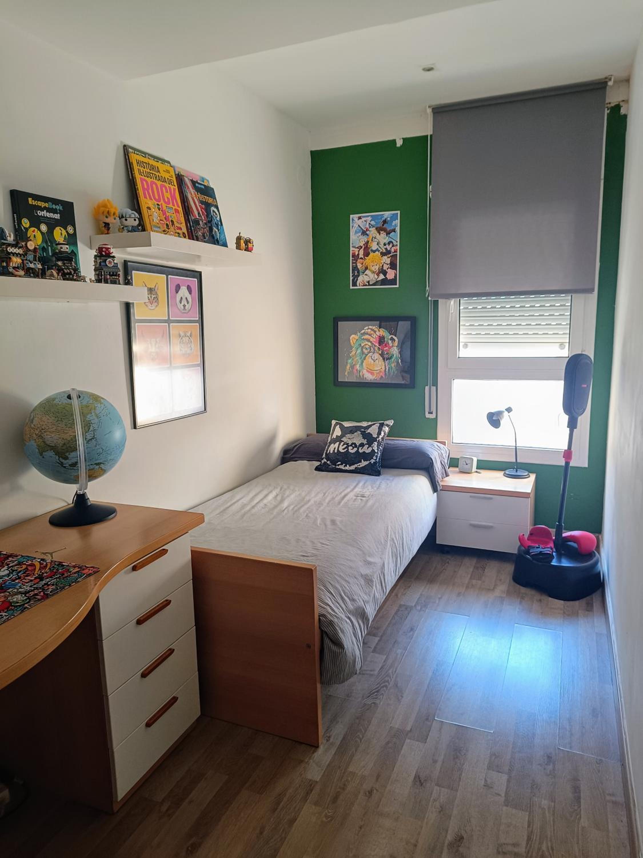 Three-Bedroom Apartment photo 3